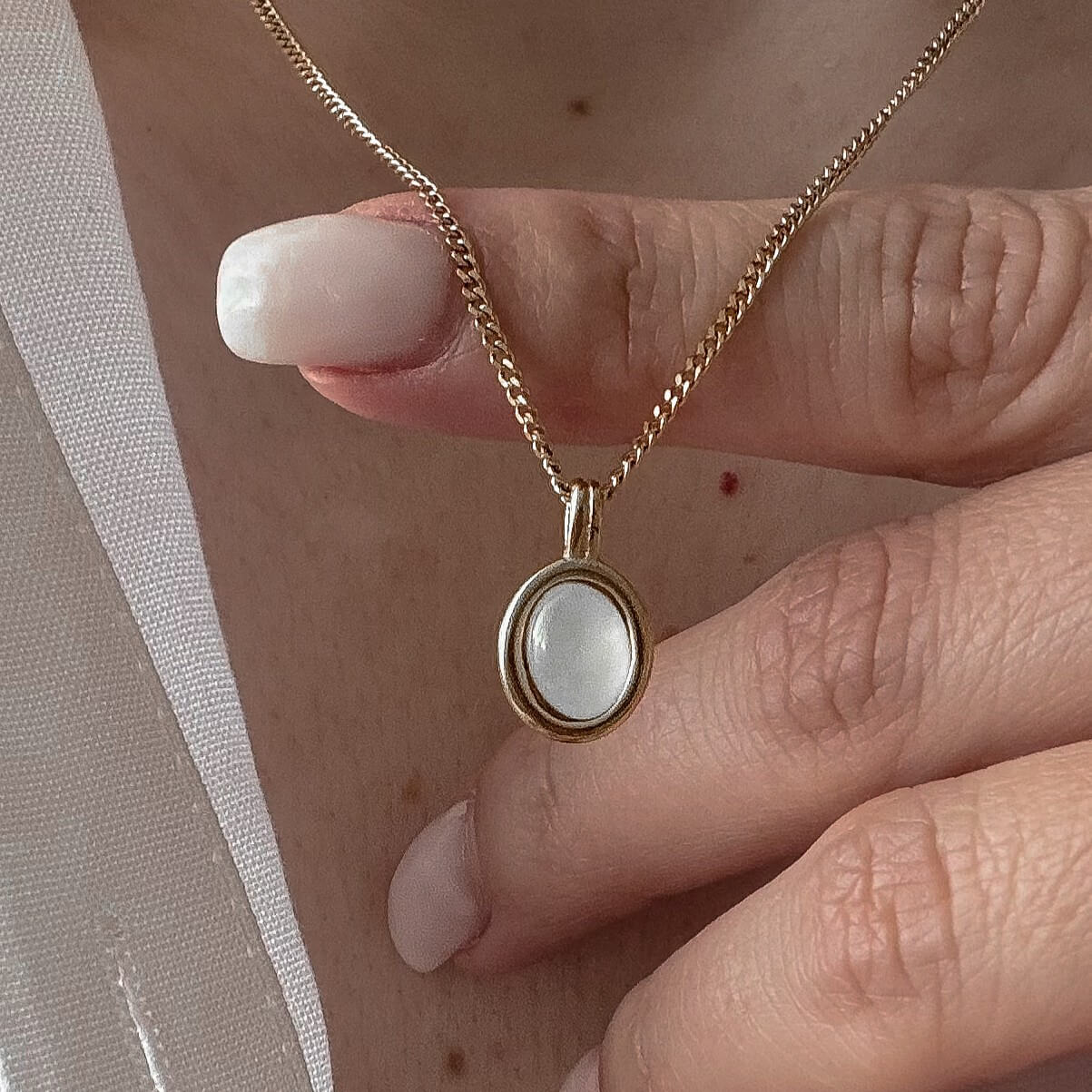 Oval Moonstone Necklace