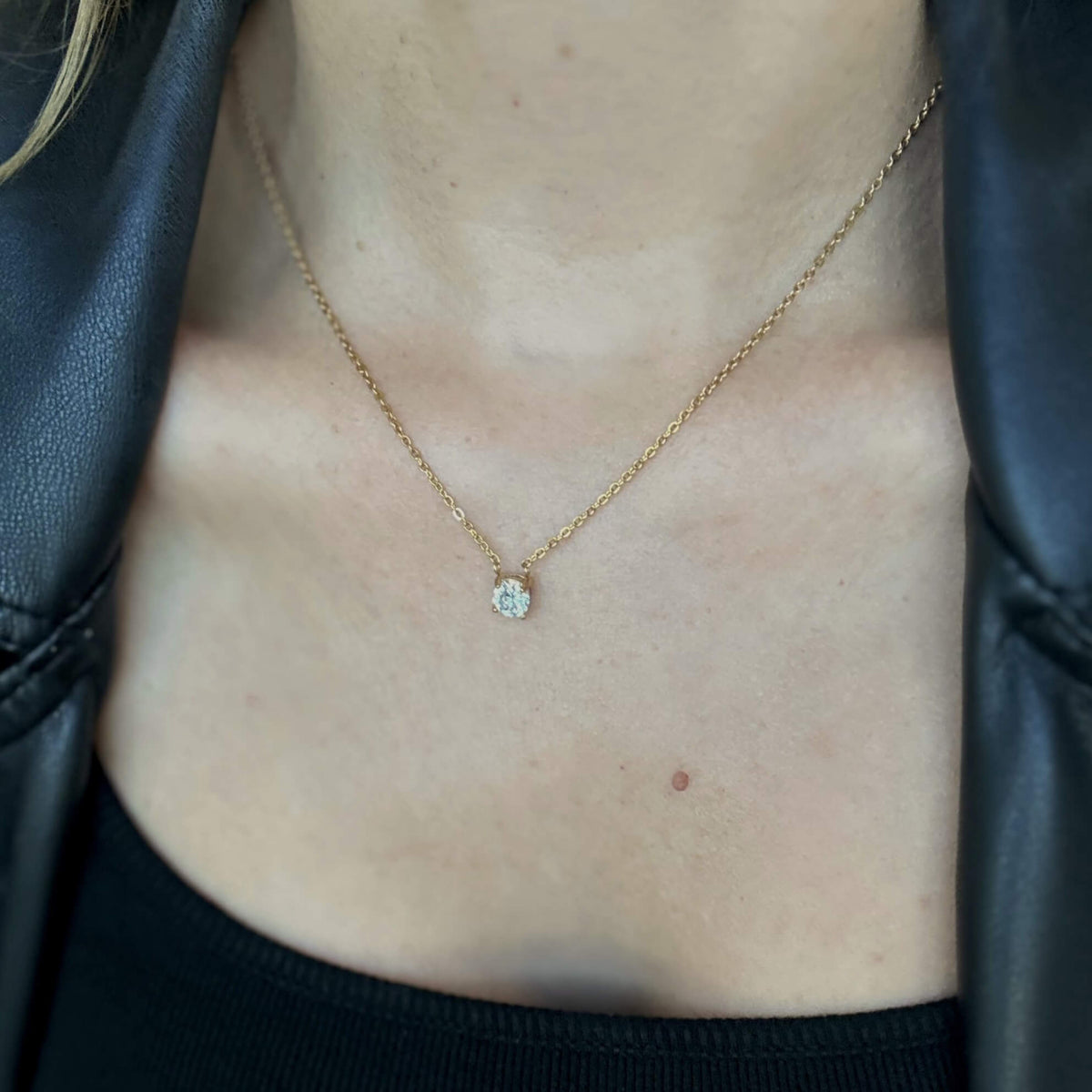 Dainty_Solitaire_Necklace