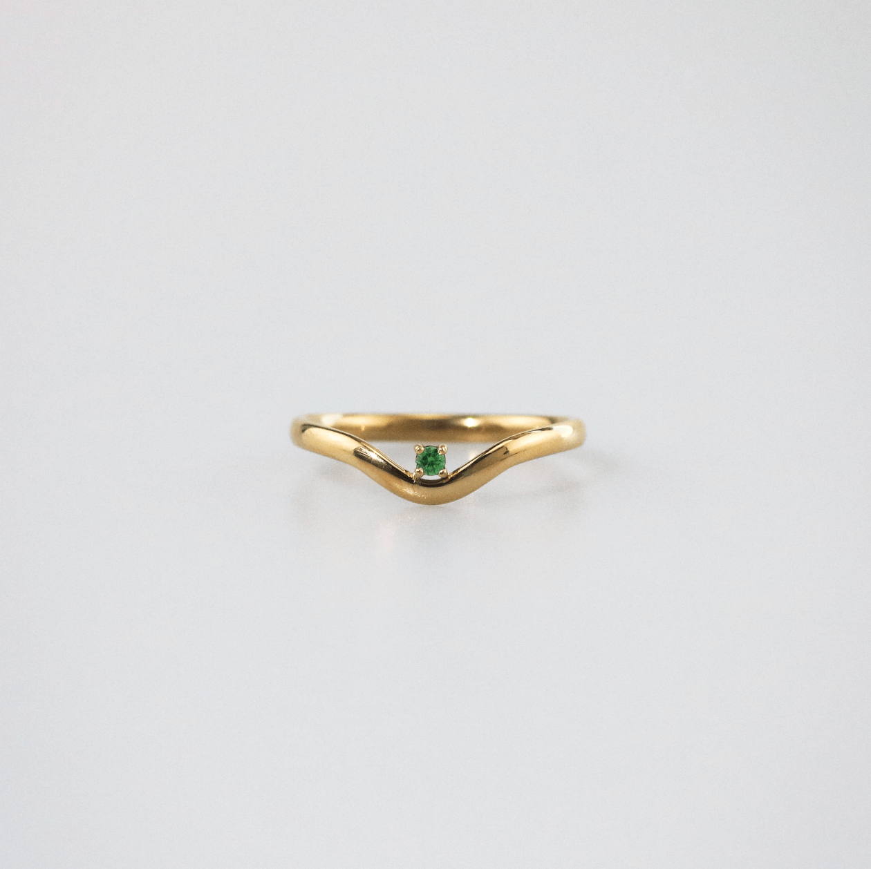 Meideya jewelry Emerald Dot Wave Ring gold