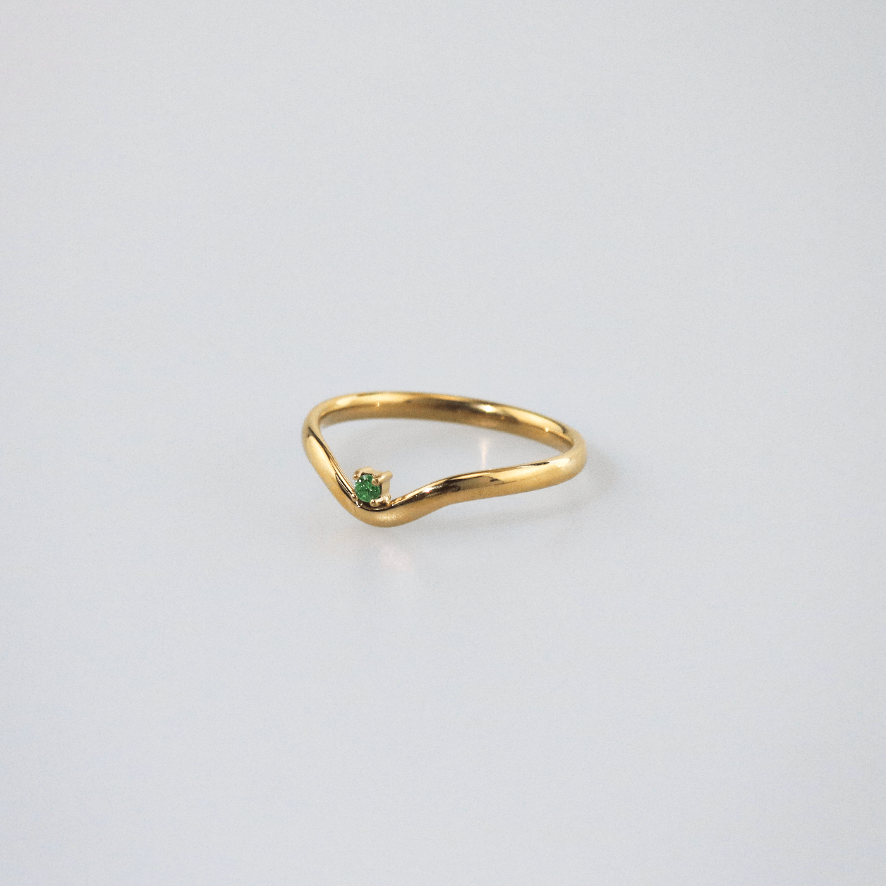 Meideya jewelry stainless steel ring - Emerald dot wave ring in gold color