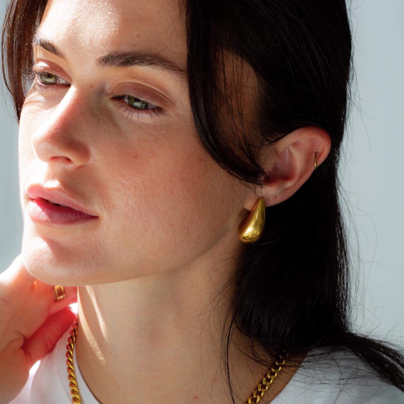 Meideya Jewelry Chunky Teardrop Earrings - Hollow