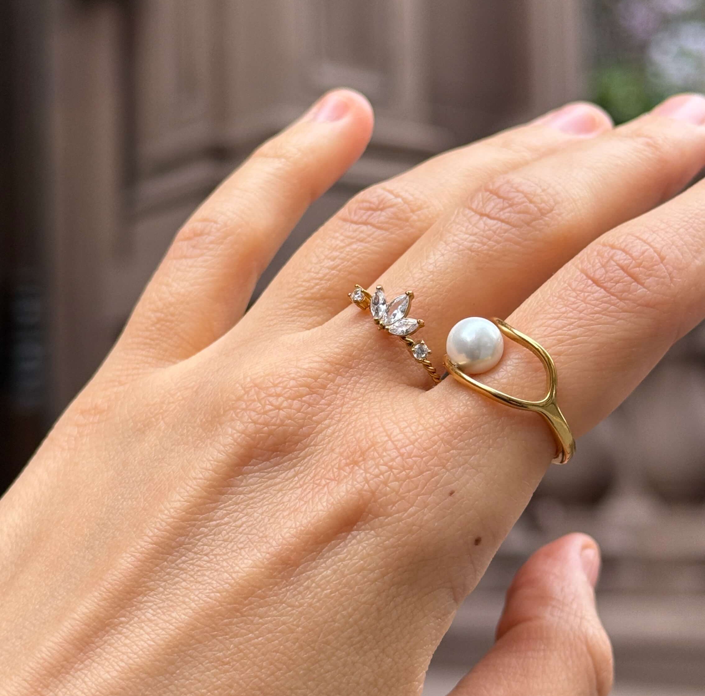 Aurora Pearl Ring