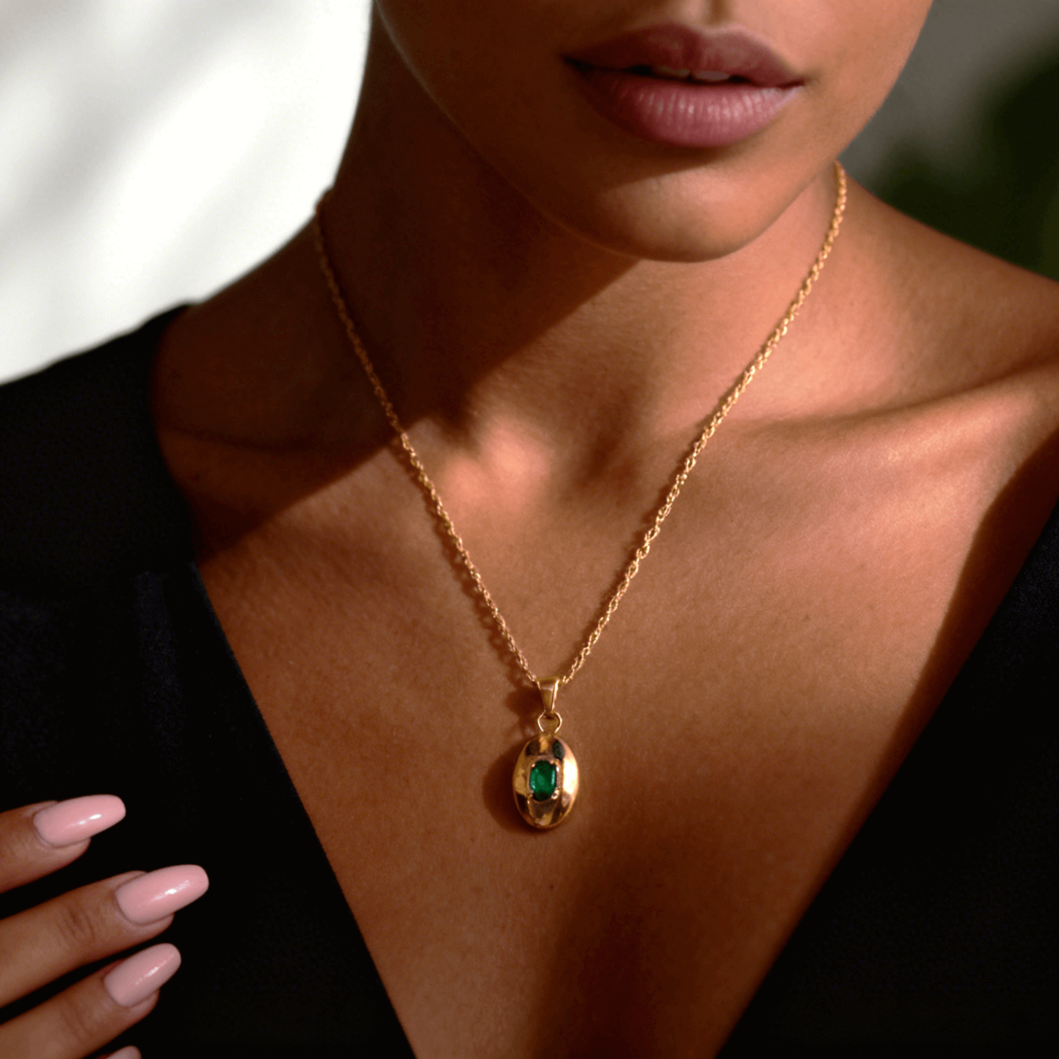 Oval Pendant Necklace - Emerald