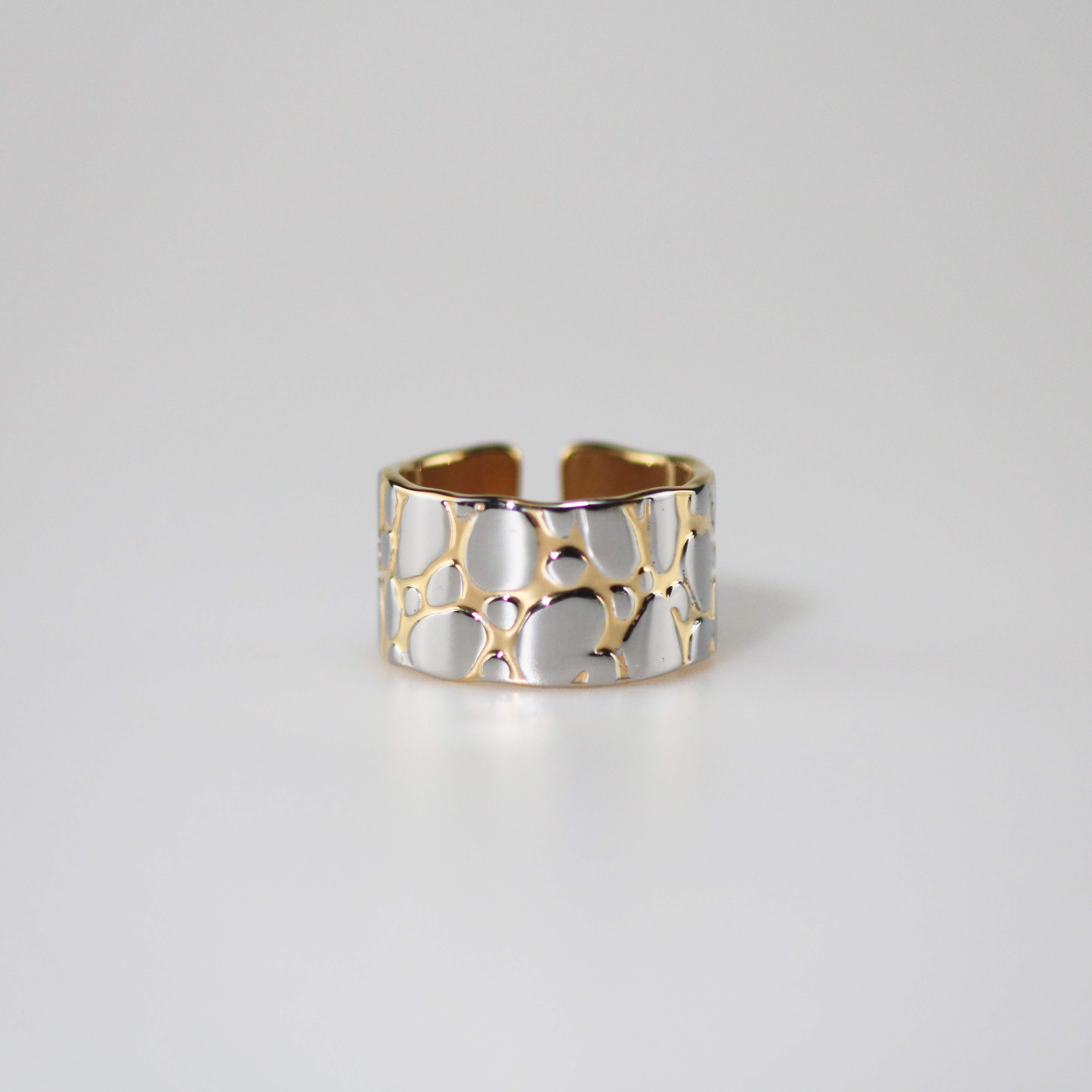 Pebble Statement Band Ring