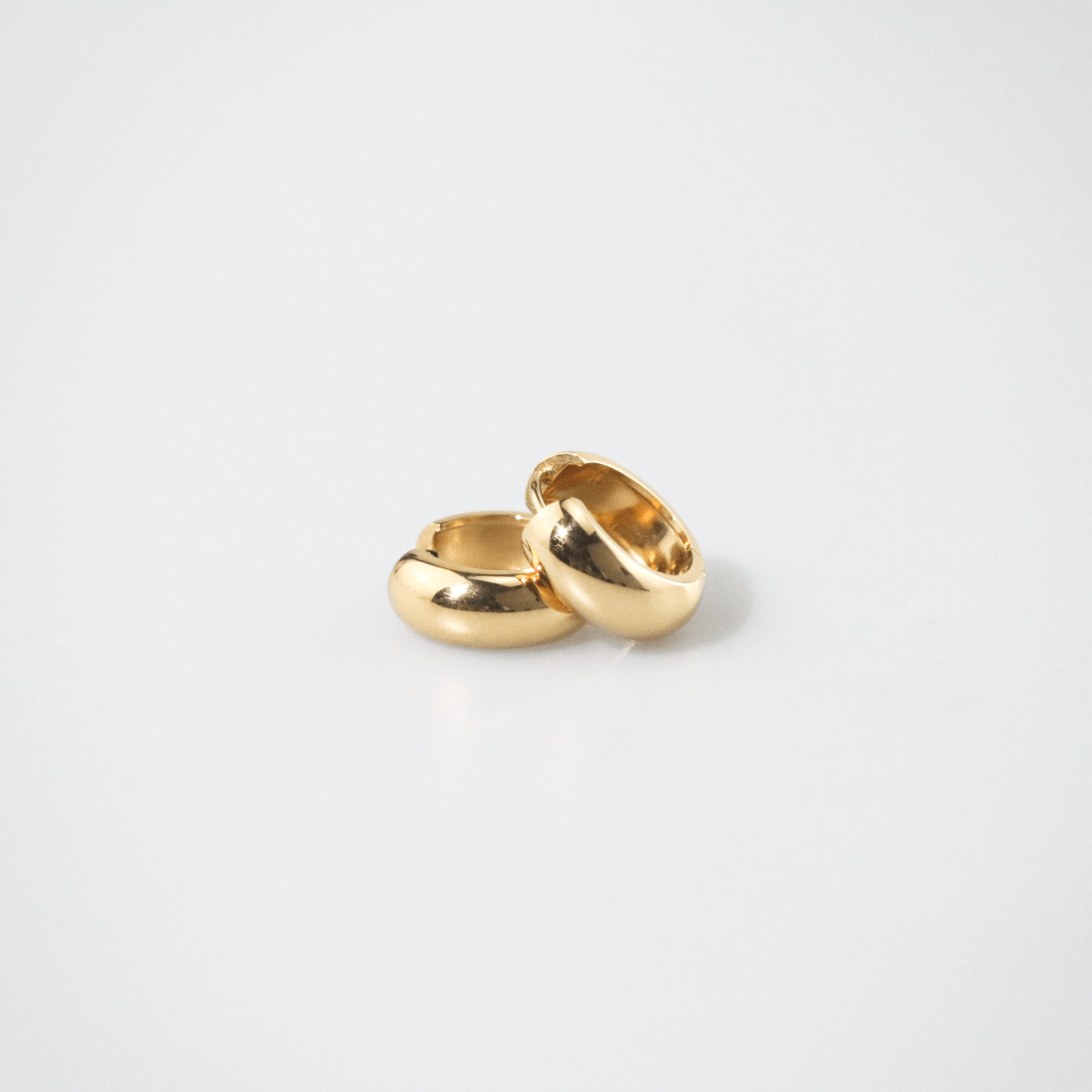 Bold Huggie Hoops - 18mm