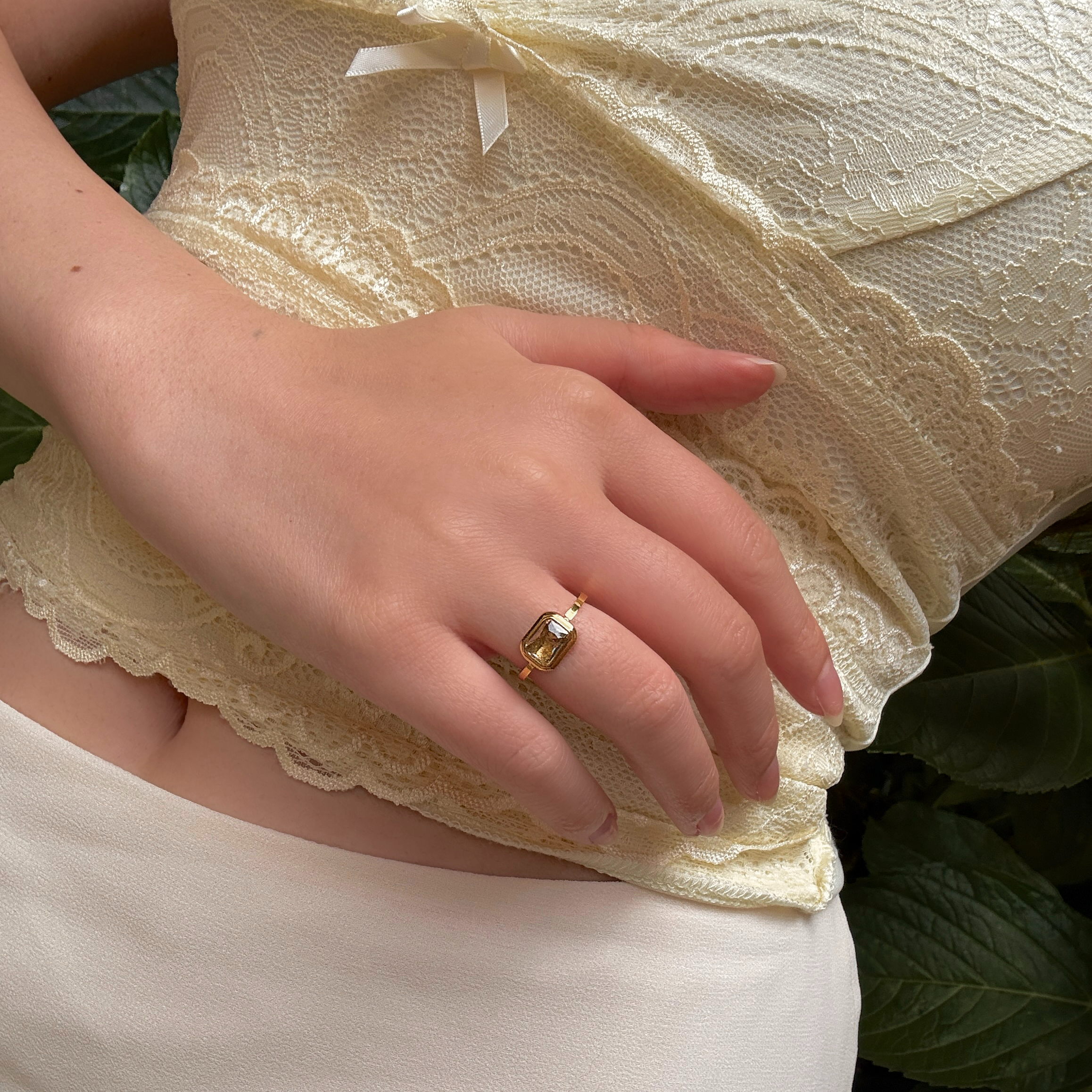 Quadratischer Honigquarzring