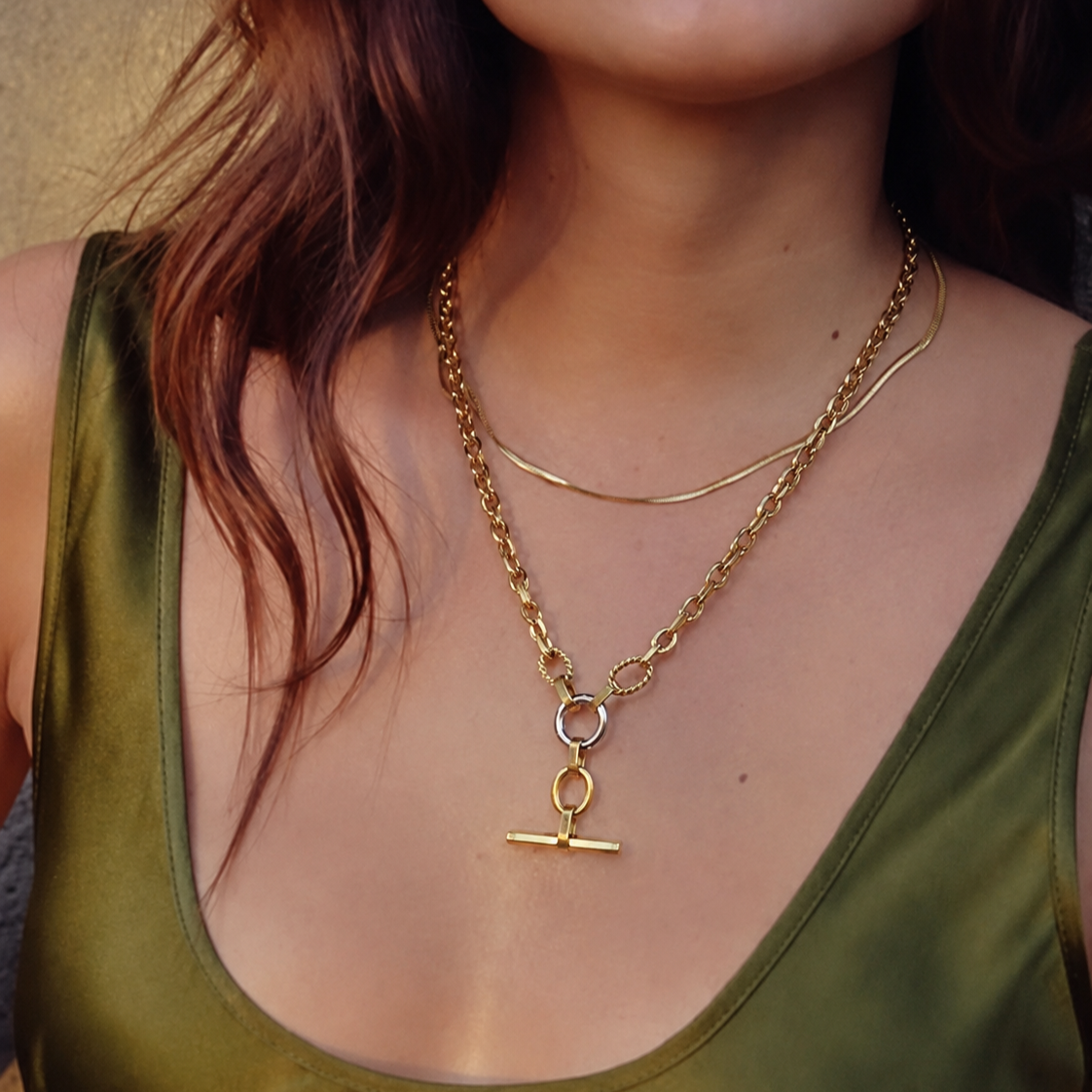 Two Tone Toggle Necklace 2