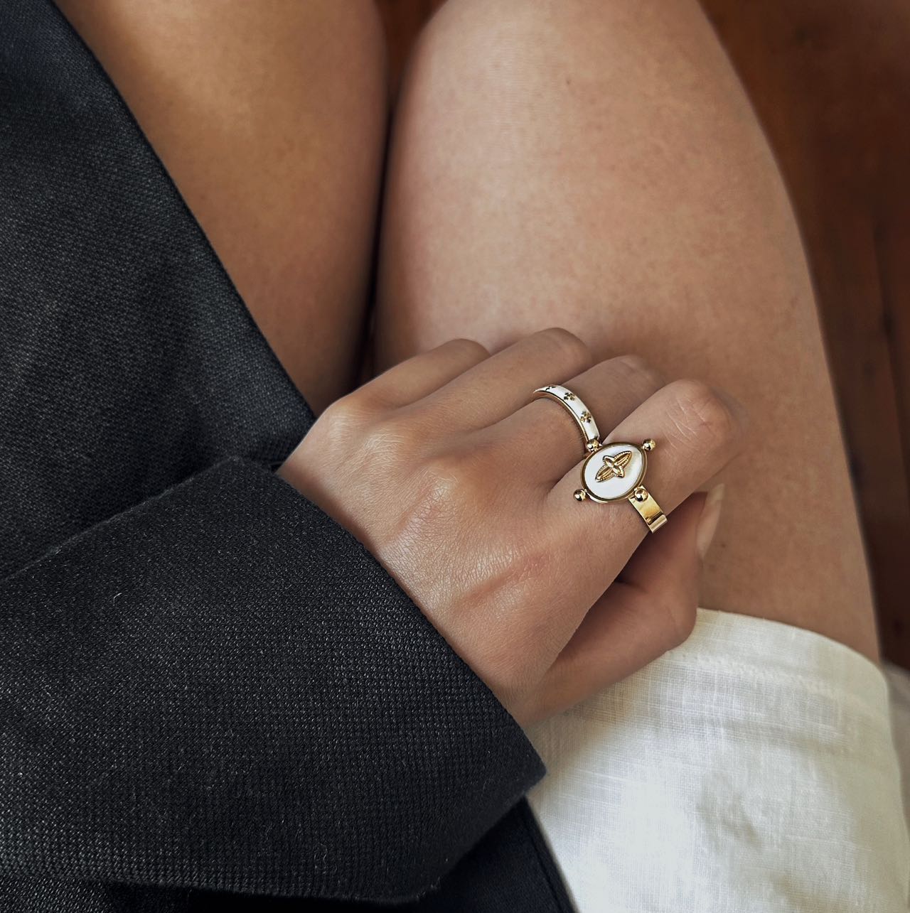 Meideya Jewelry Vintage Mother of Pearl Ring