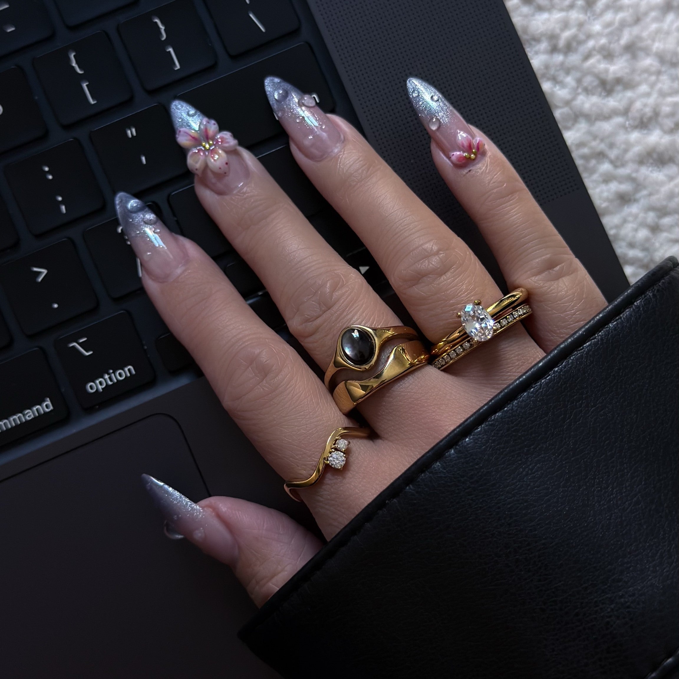 Hugo Ring - Black Mother of Pearl