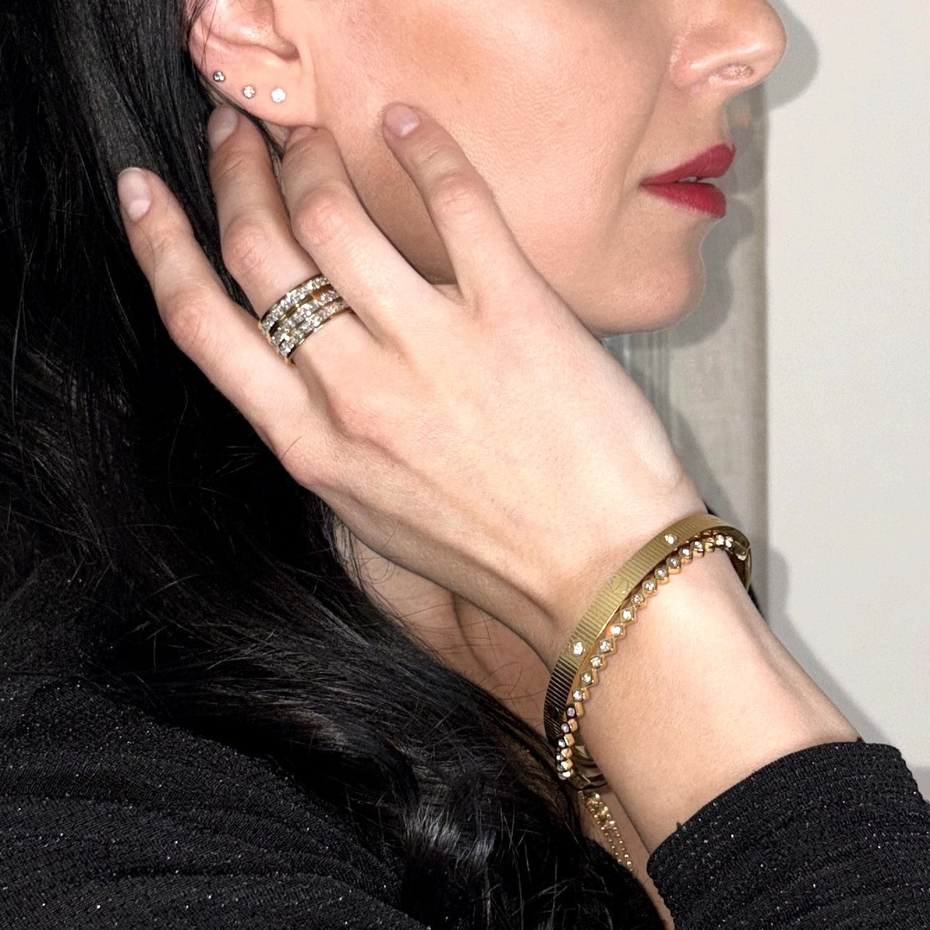 Ribbed Crystal Bangle