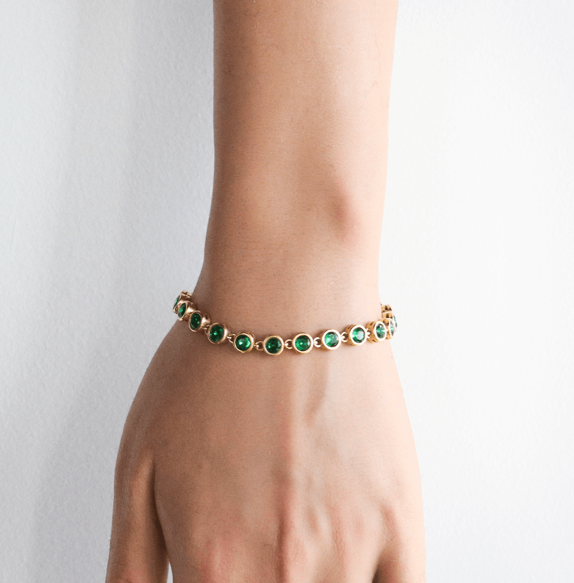 emerald tennis bracelet