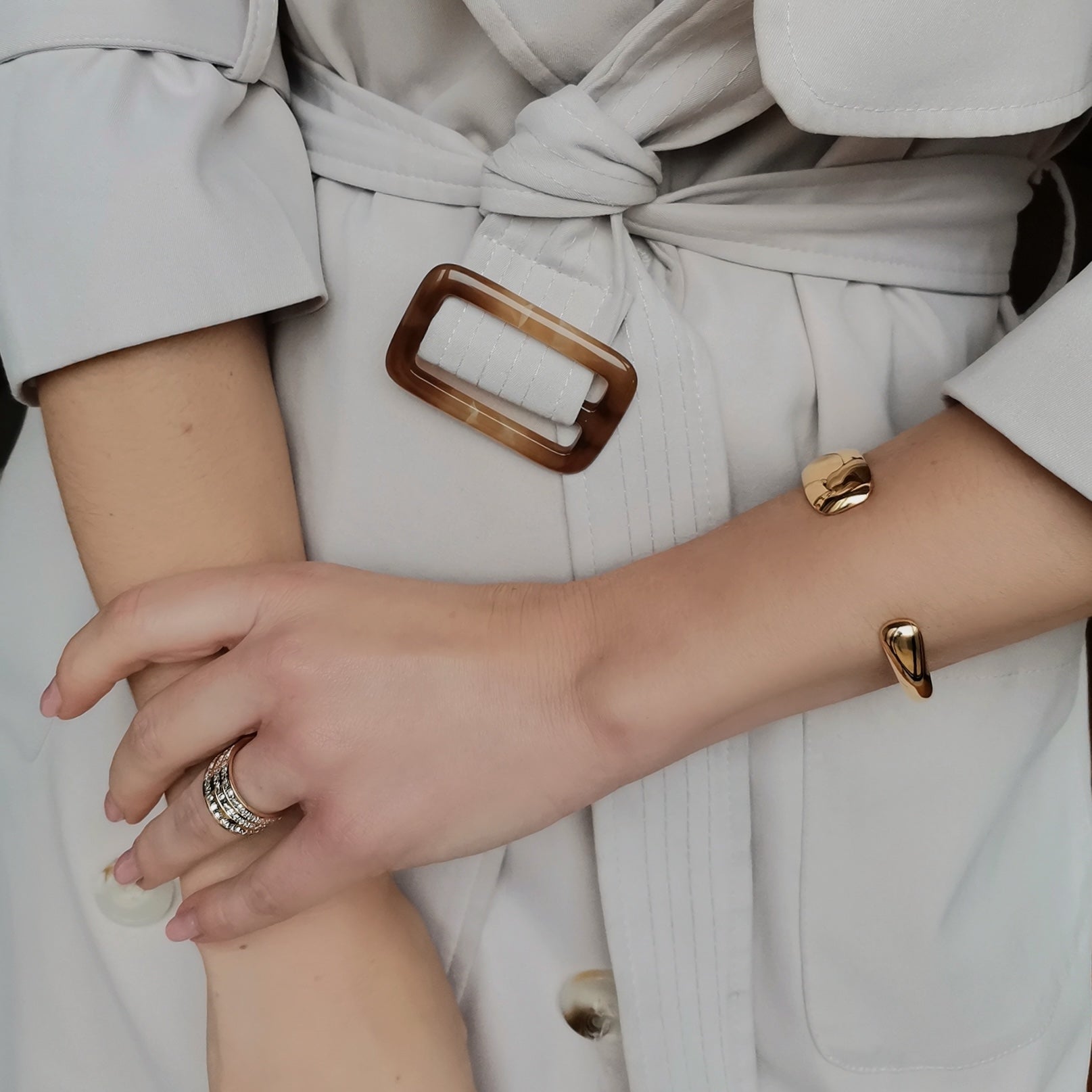 gold simple cuff