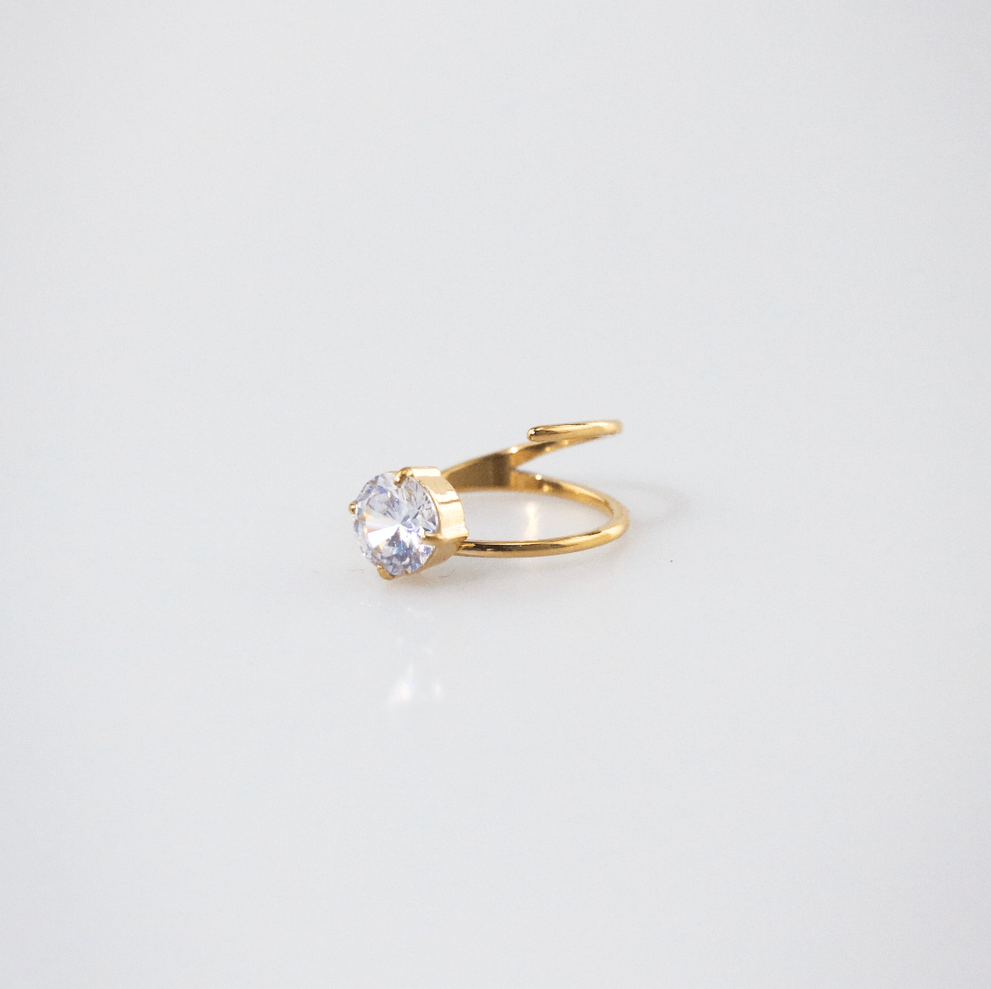 gold solitaire ring