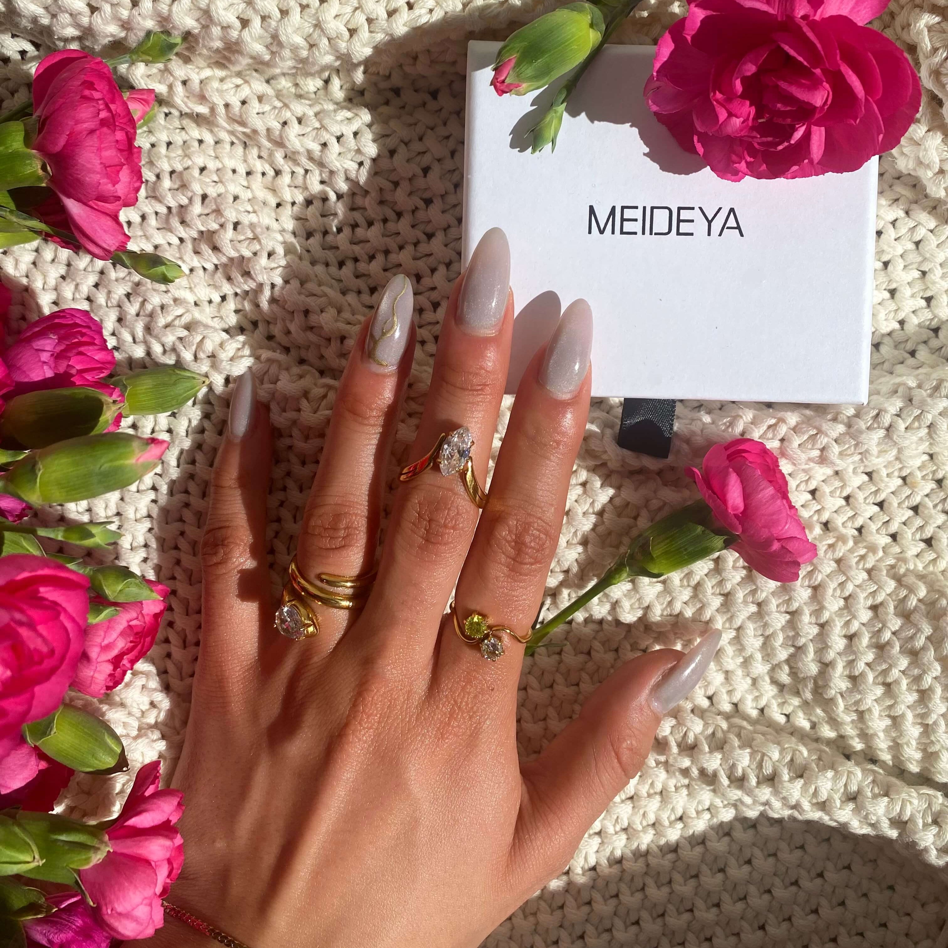 Peridot and White CZ Wave Ring