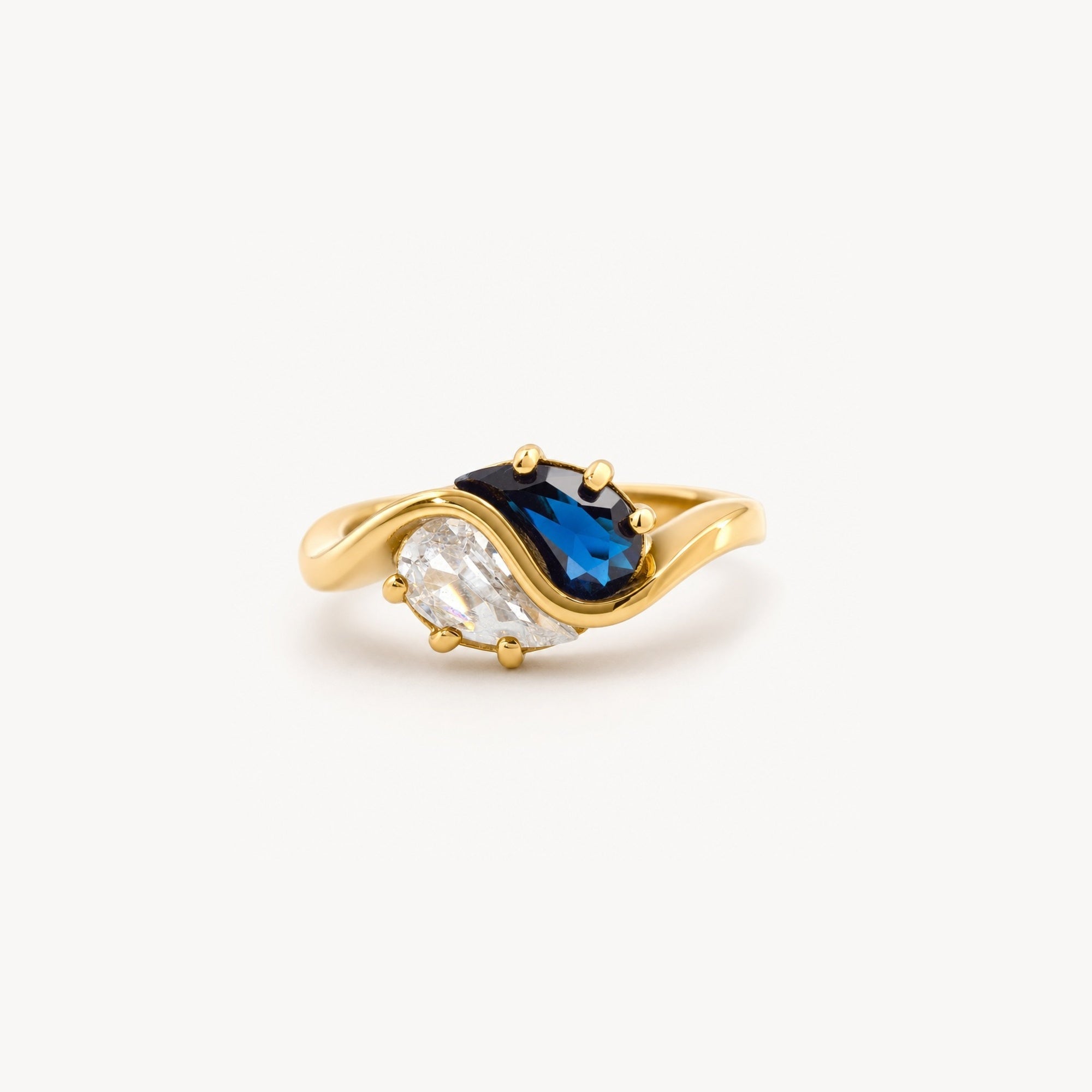 Midnight Kiss Ring