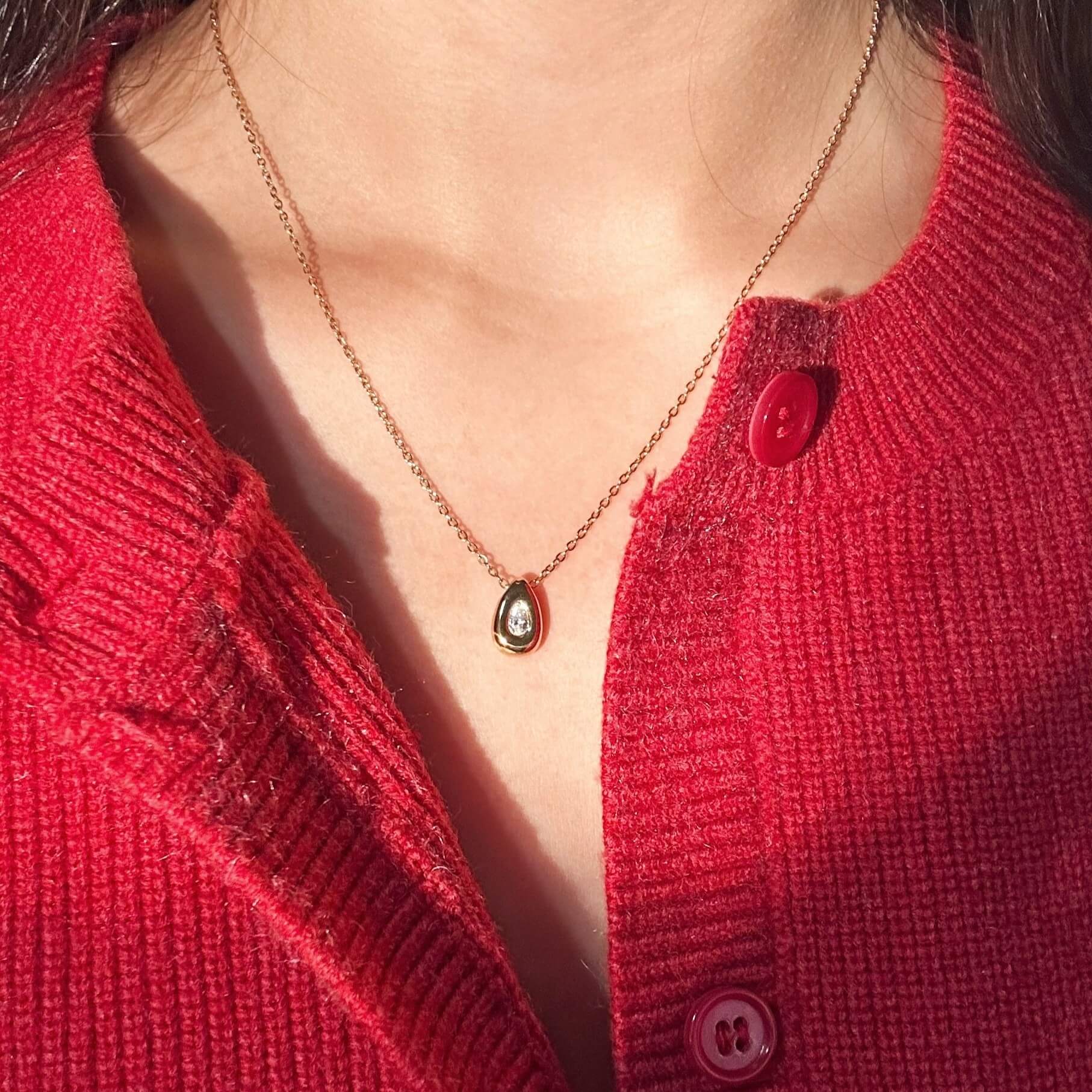 pear_bezel_necklace