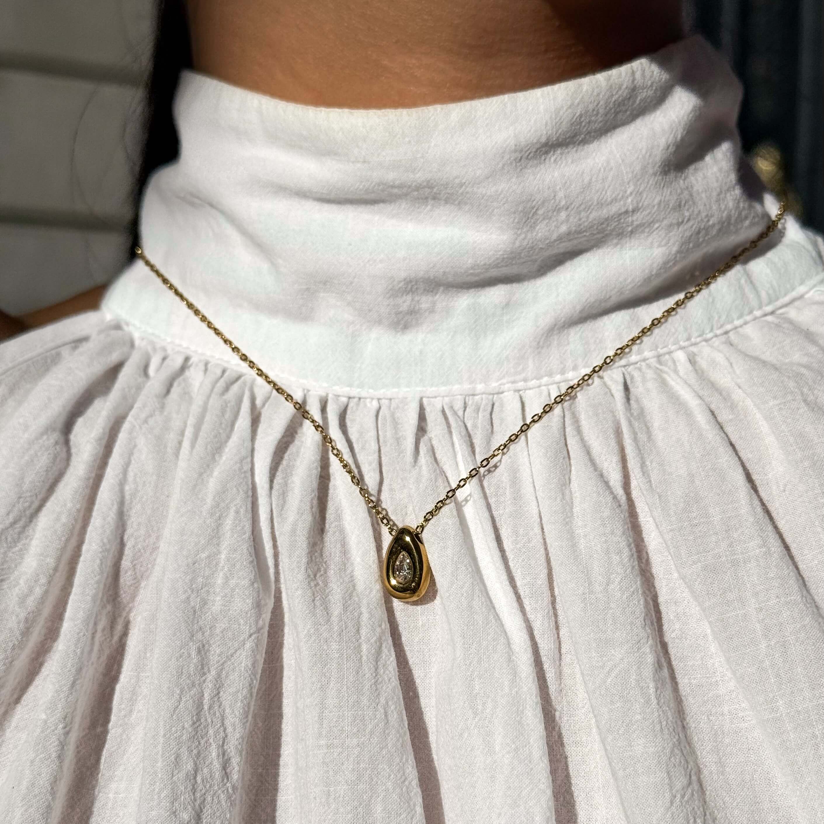 pear_bezel_necklace
