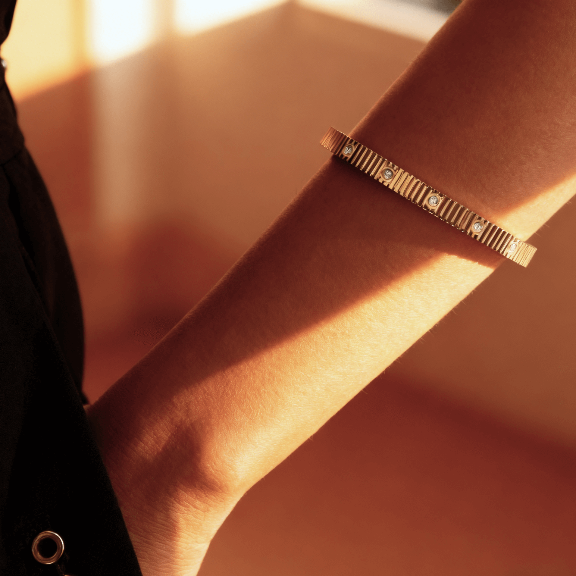 Ribbed Crystal Bangle