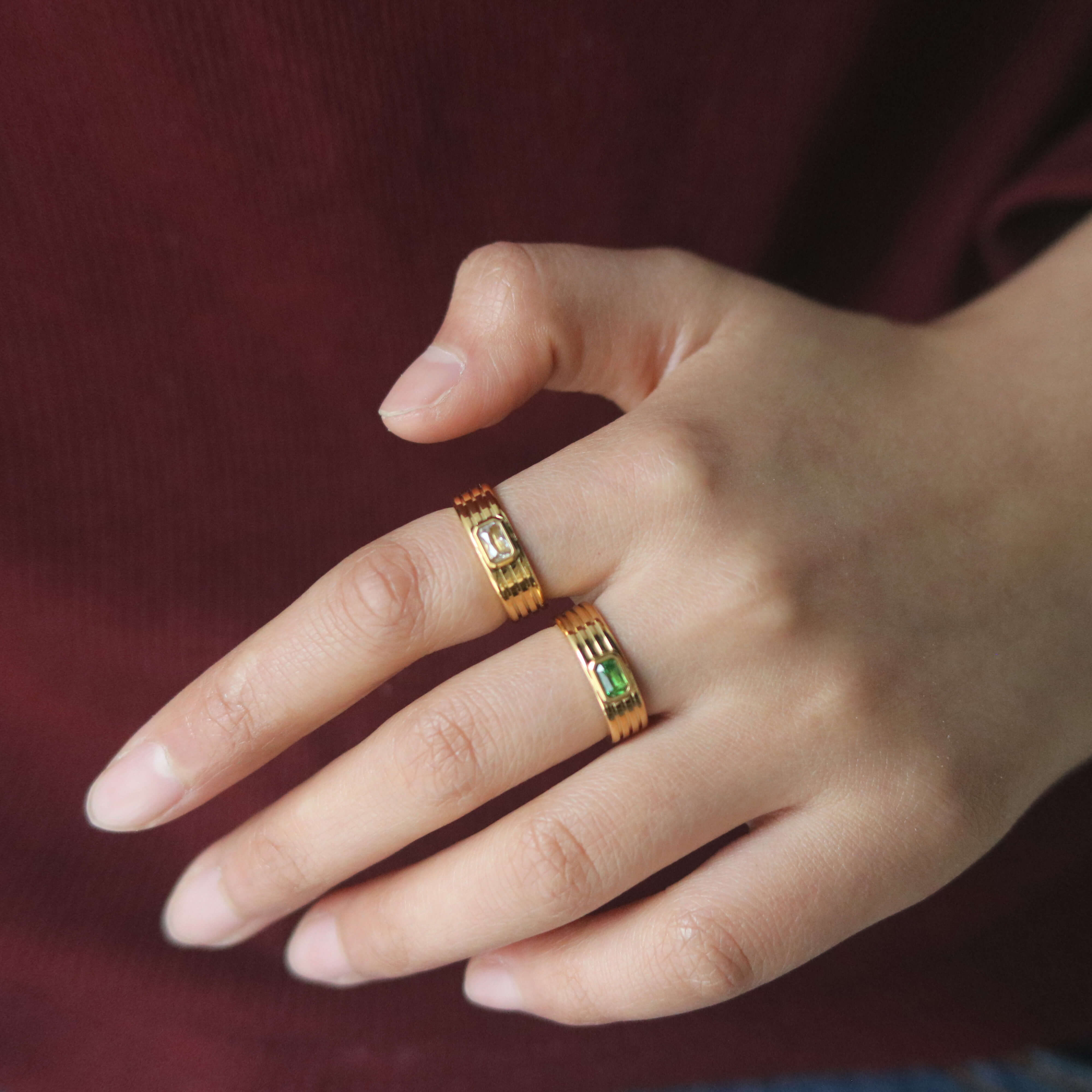 Green Stone Ribbed Ring