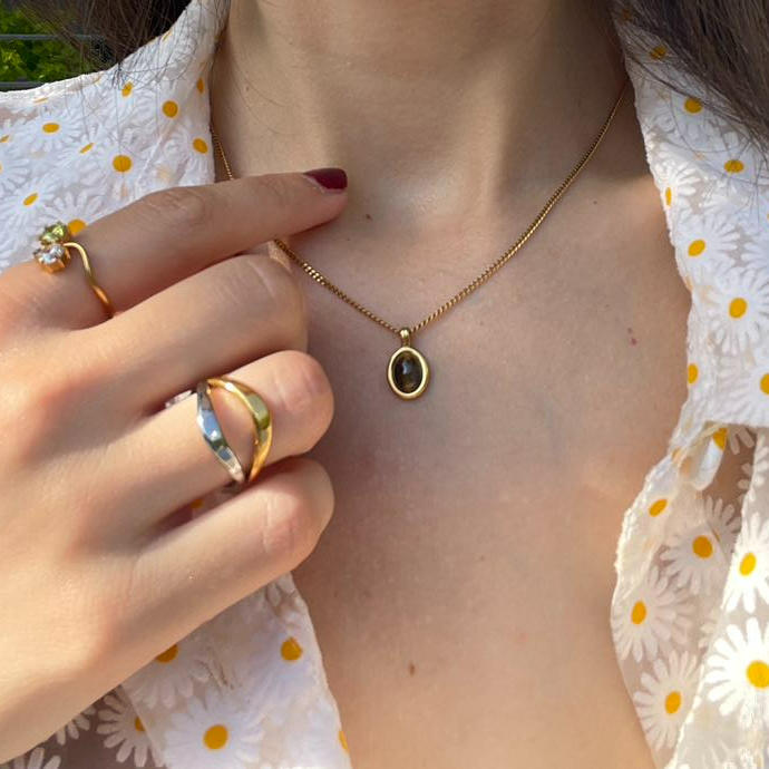 tiger's eye pendant necklace in stainless steel, waterproof jewelry for daily wear