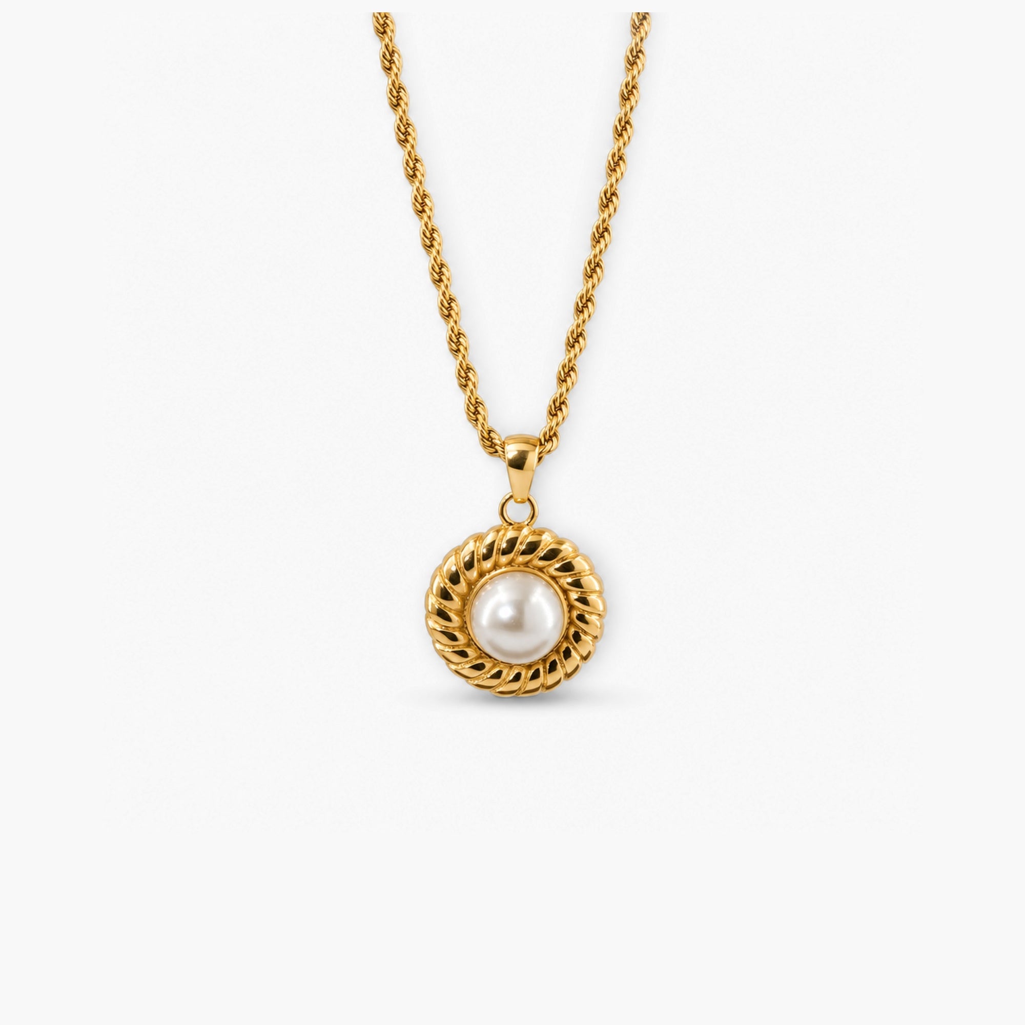 Vintage Pearl Pendant Necklace