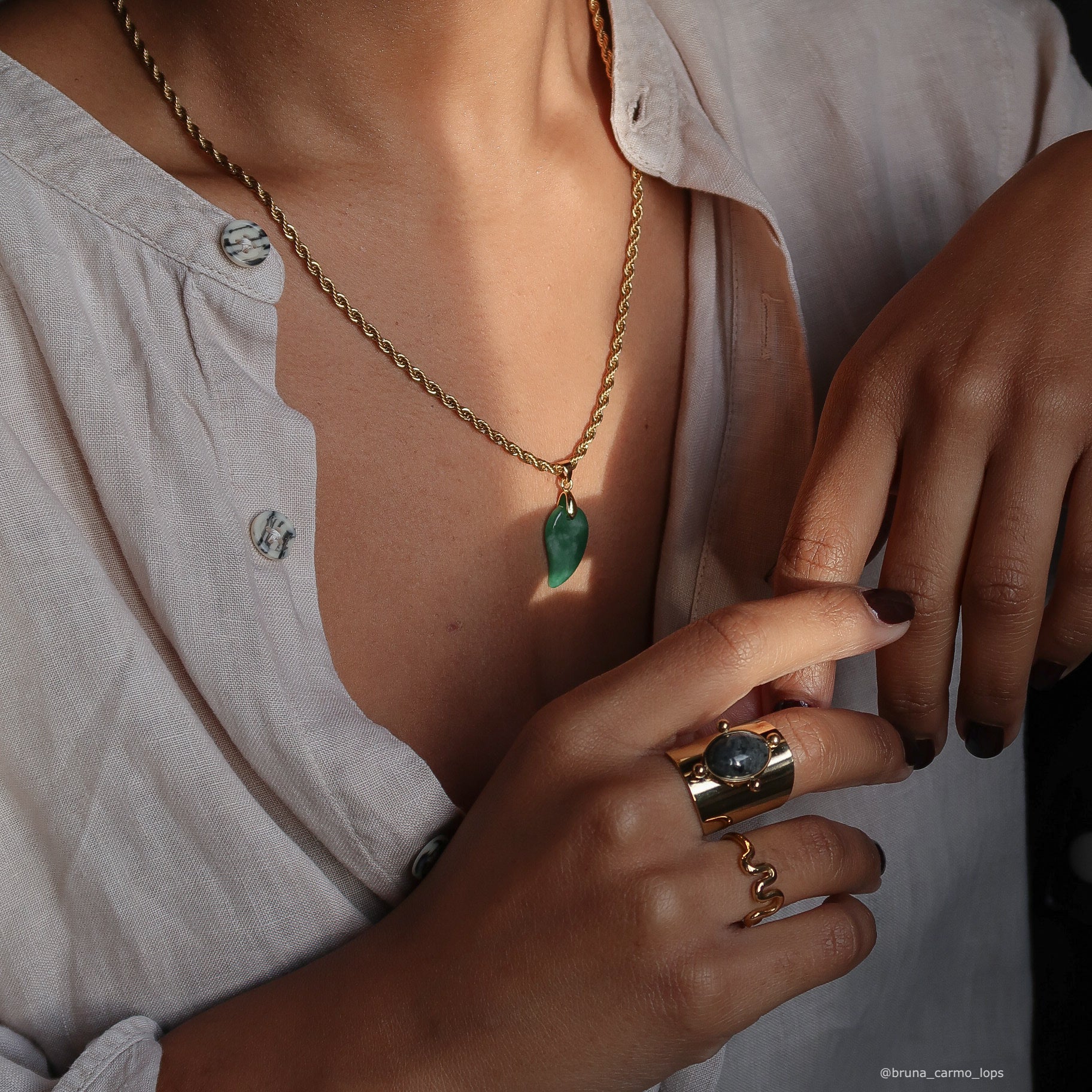 Jade Pendant Necklace - Comma