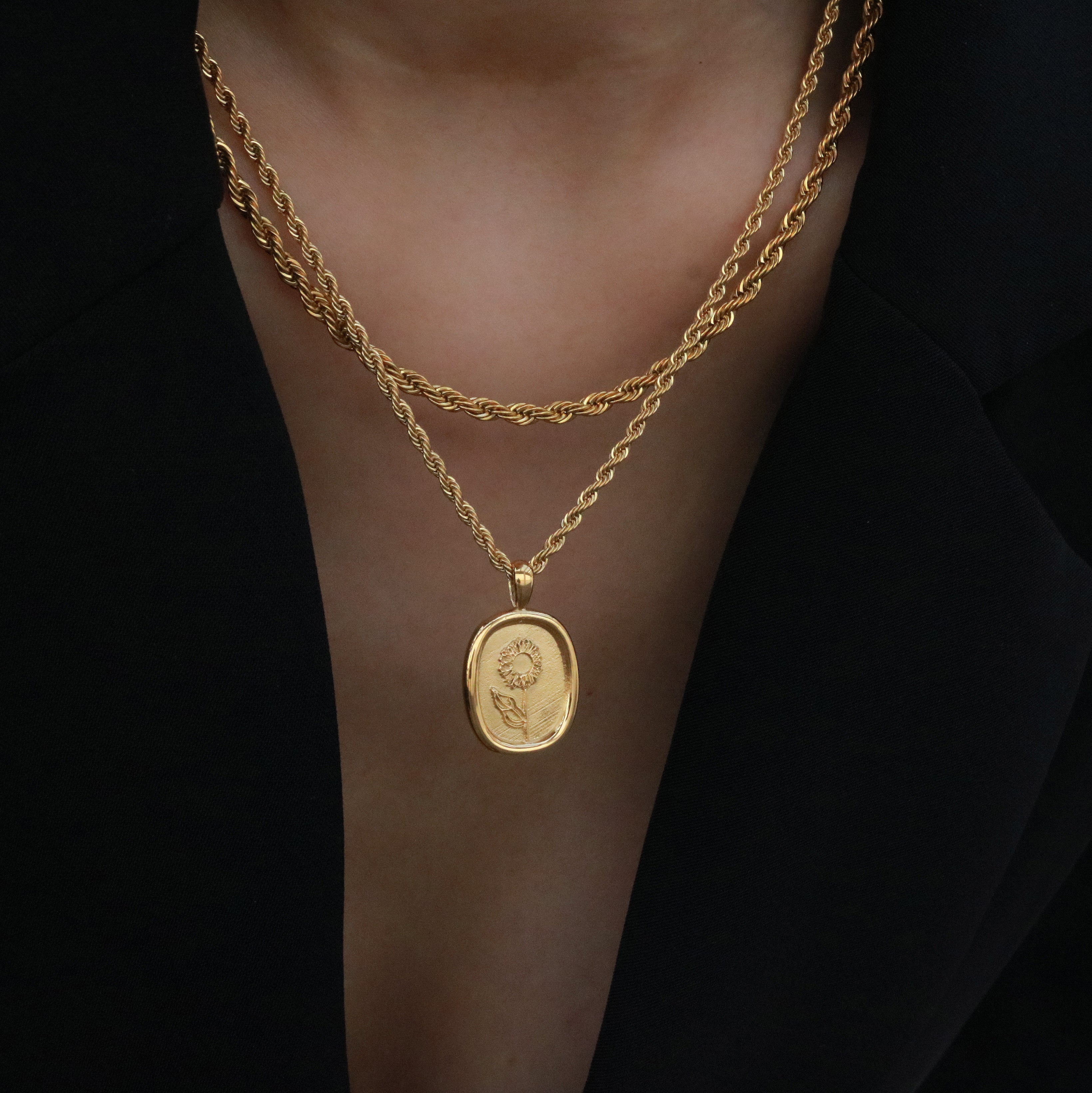gold layered flower engraved necklace