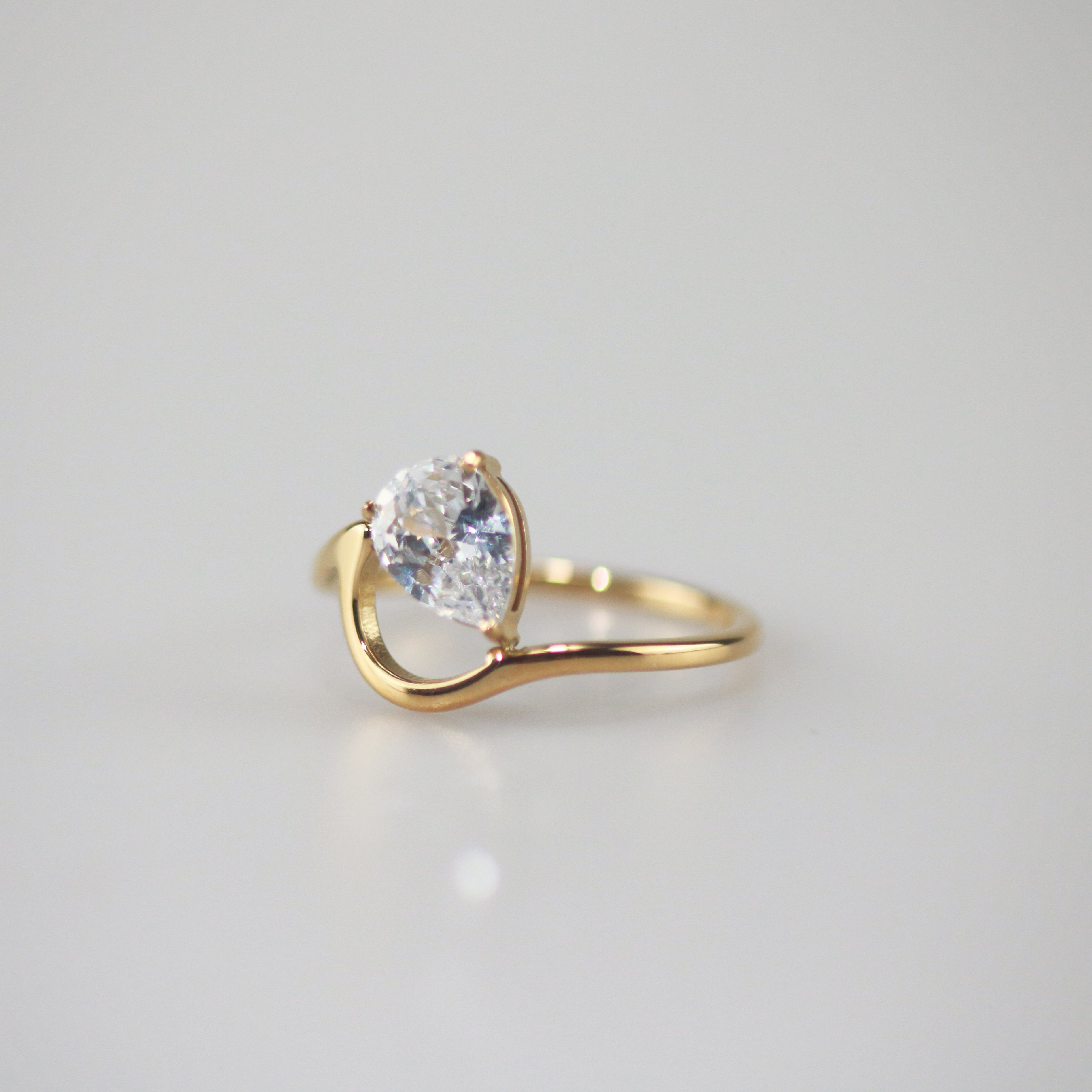 Meideya jewelry Pear CZ Ring