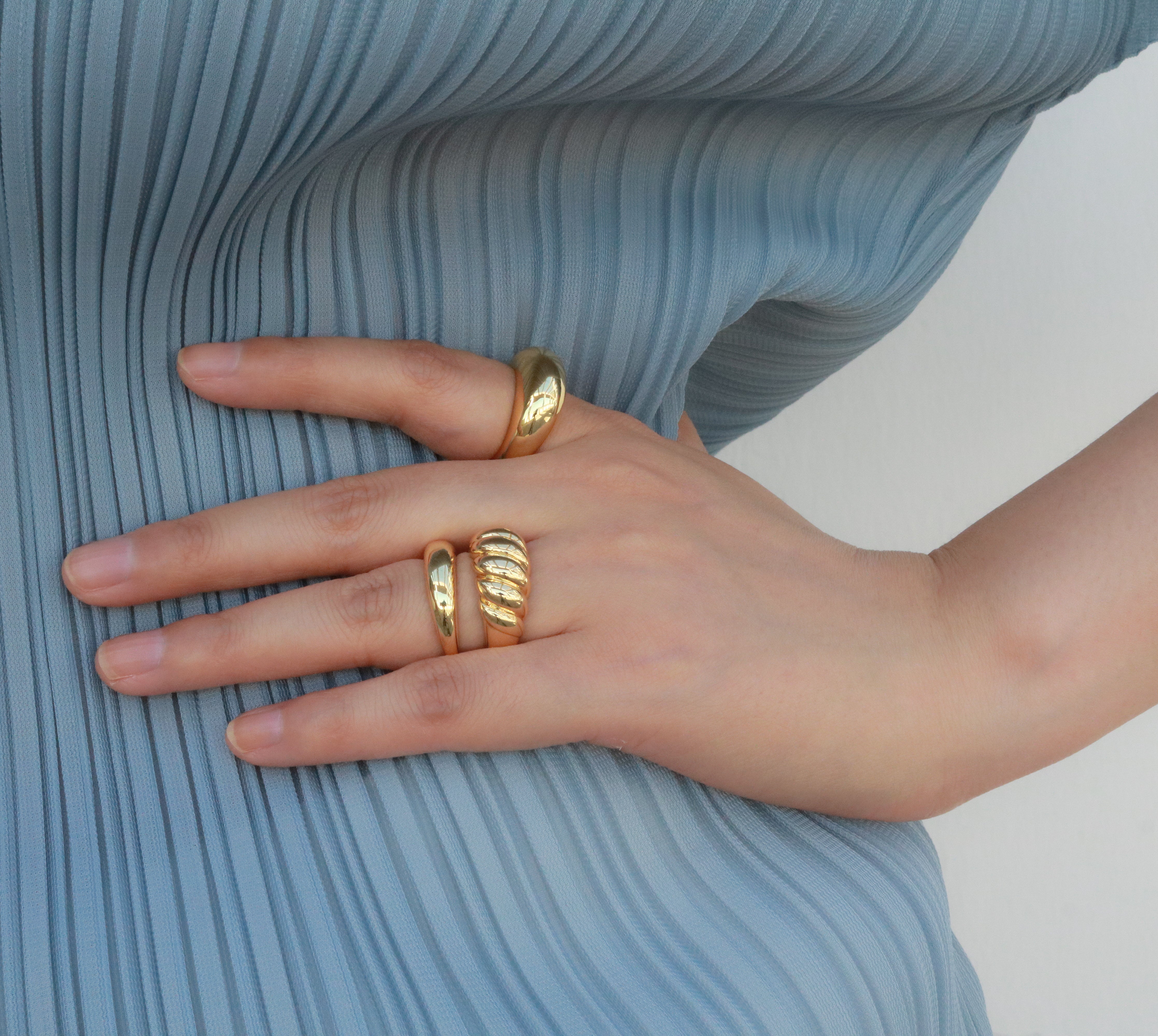 Meideya Jewelry - The mia ring in 18k gold vermeil