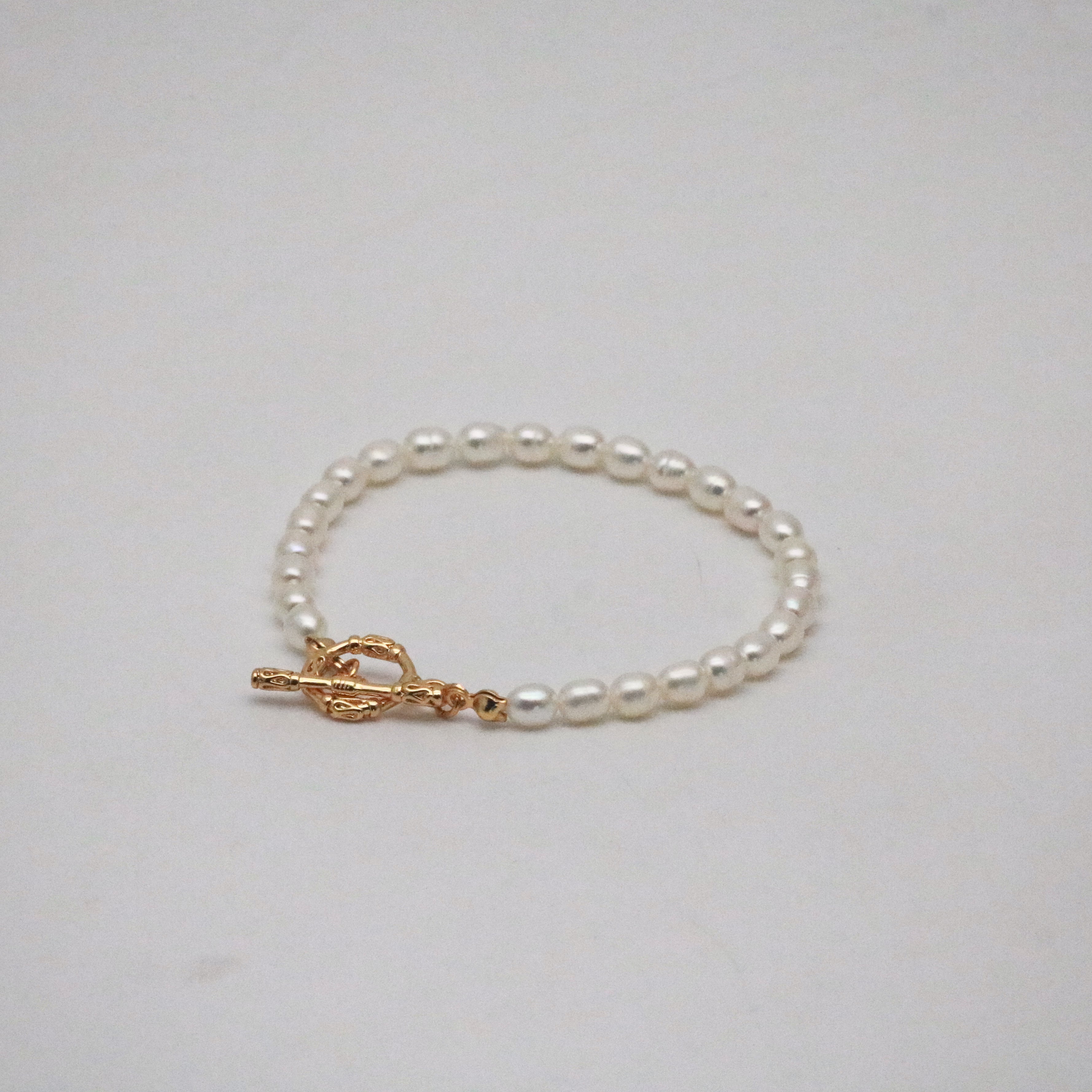 Pearl Toggle Bracelet