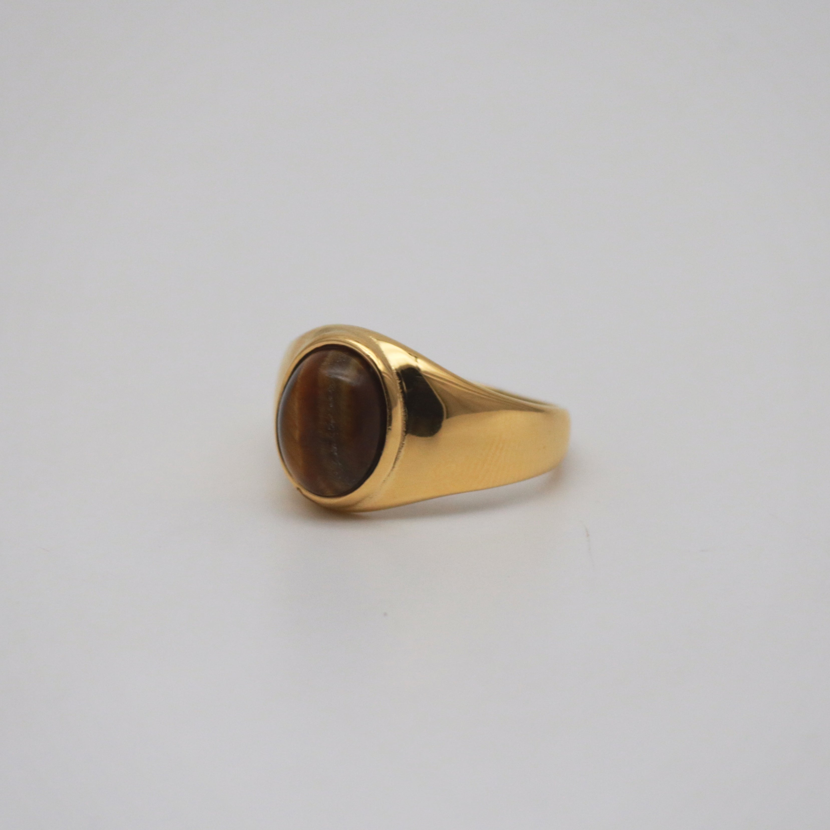 oval tiger's eye ring in stainless steel, gold waterproof ring for daily wear