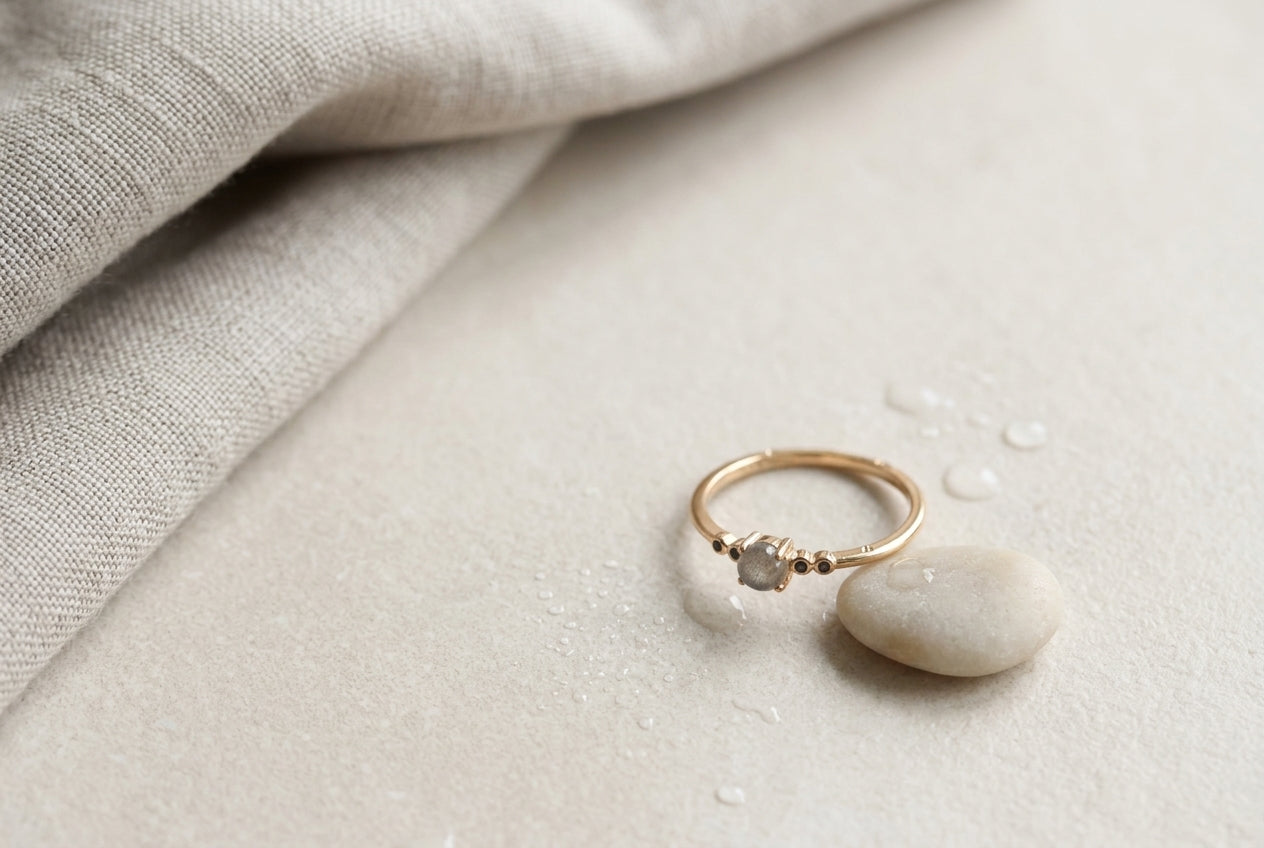 Moonstone ring: A Buyer's Guide