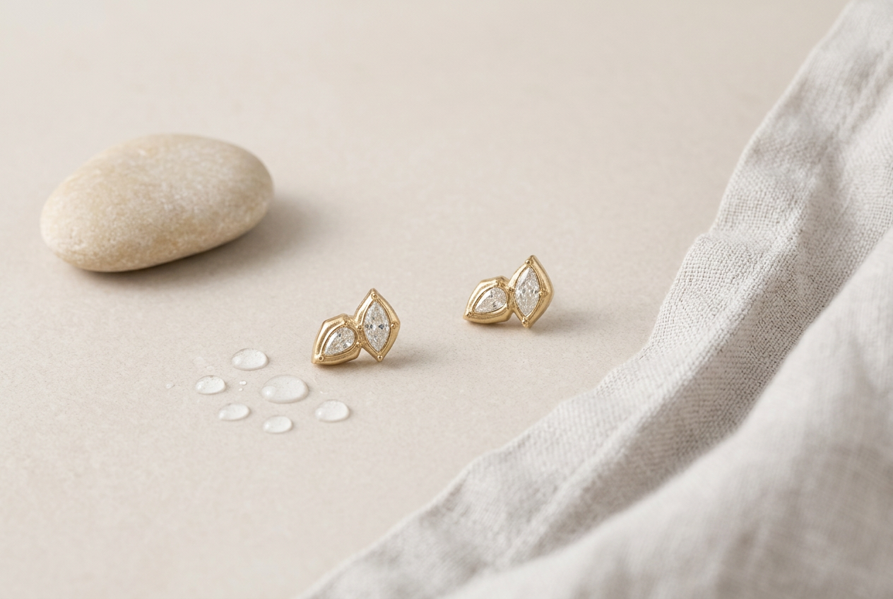 Small Stud Earrings: A Style & Buyer's Guide