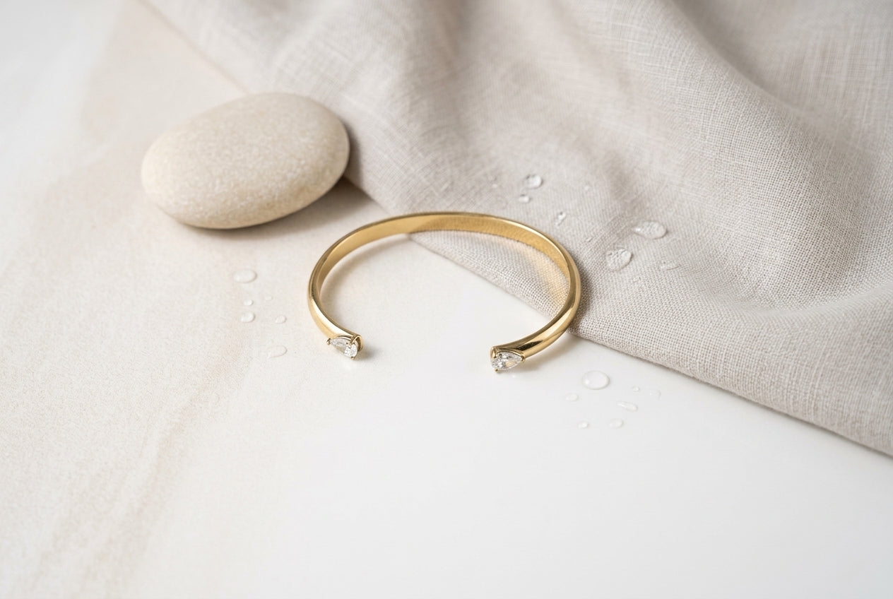 Gold cuff bracelet: A Style Guide