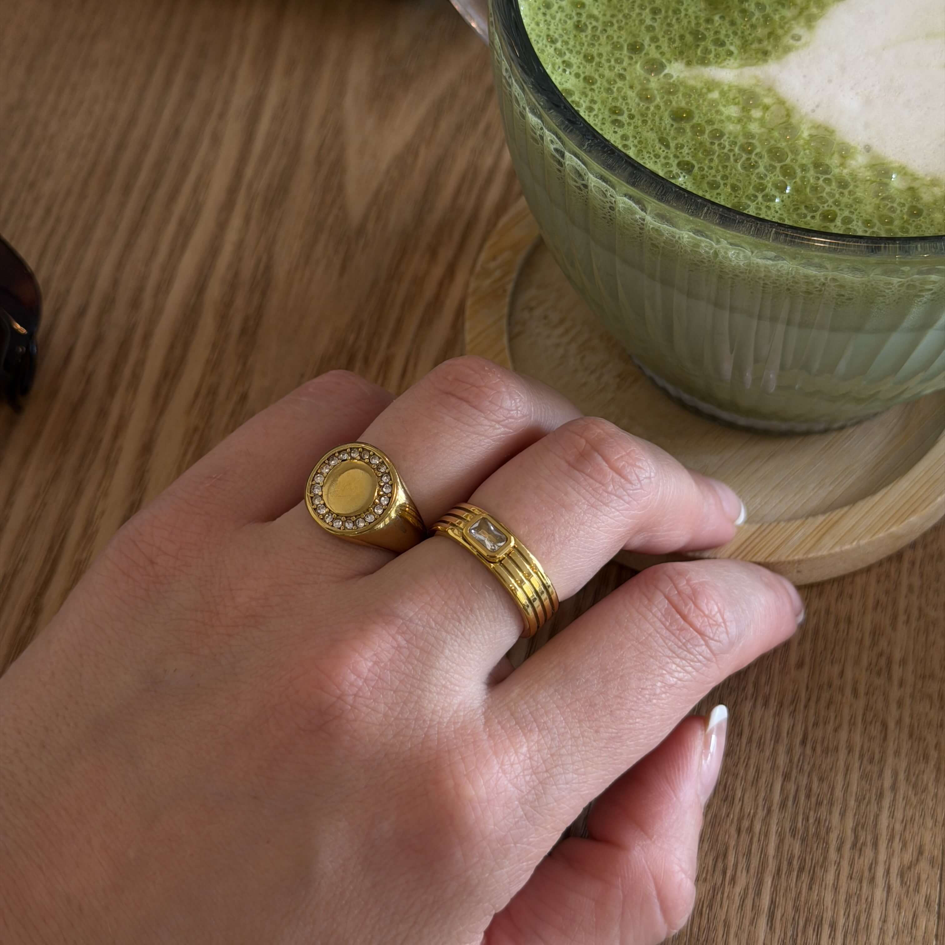 Circle Pave Signet Ring