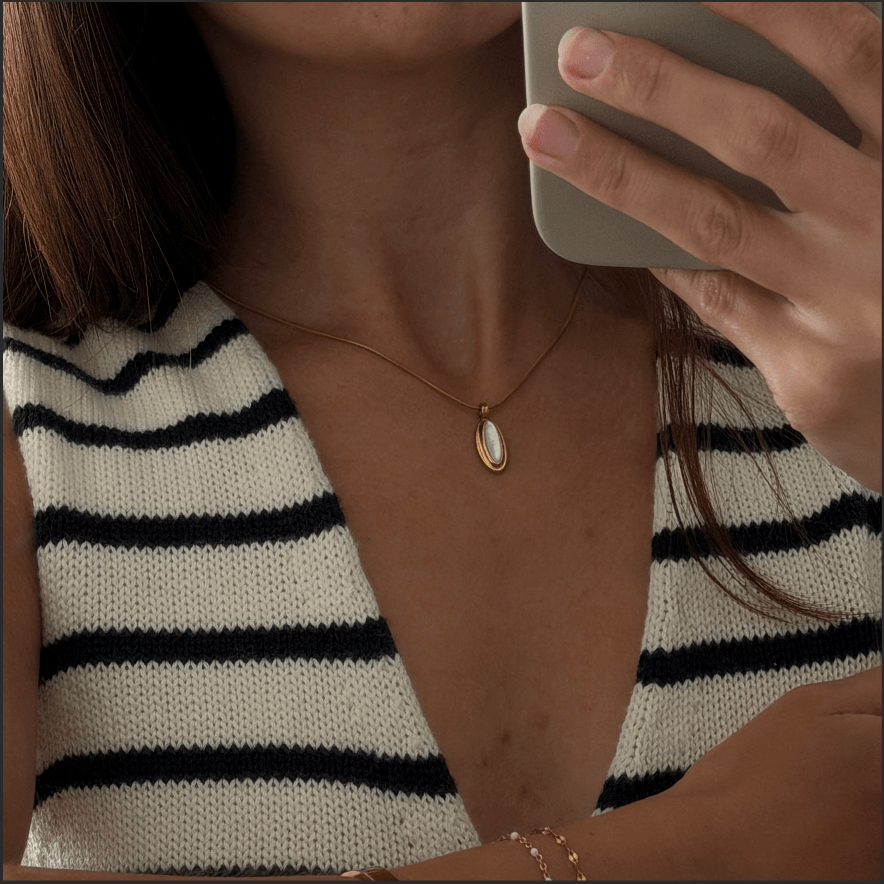 Vintage Mother of Pearl Necklace