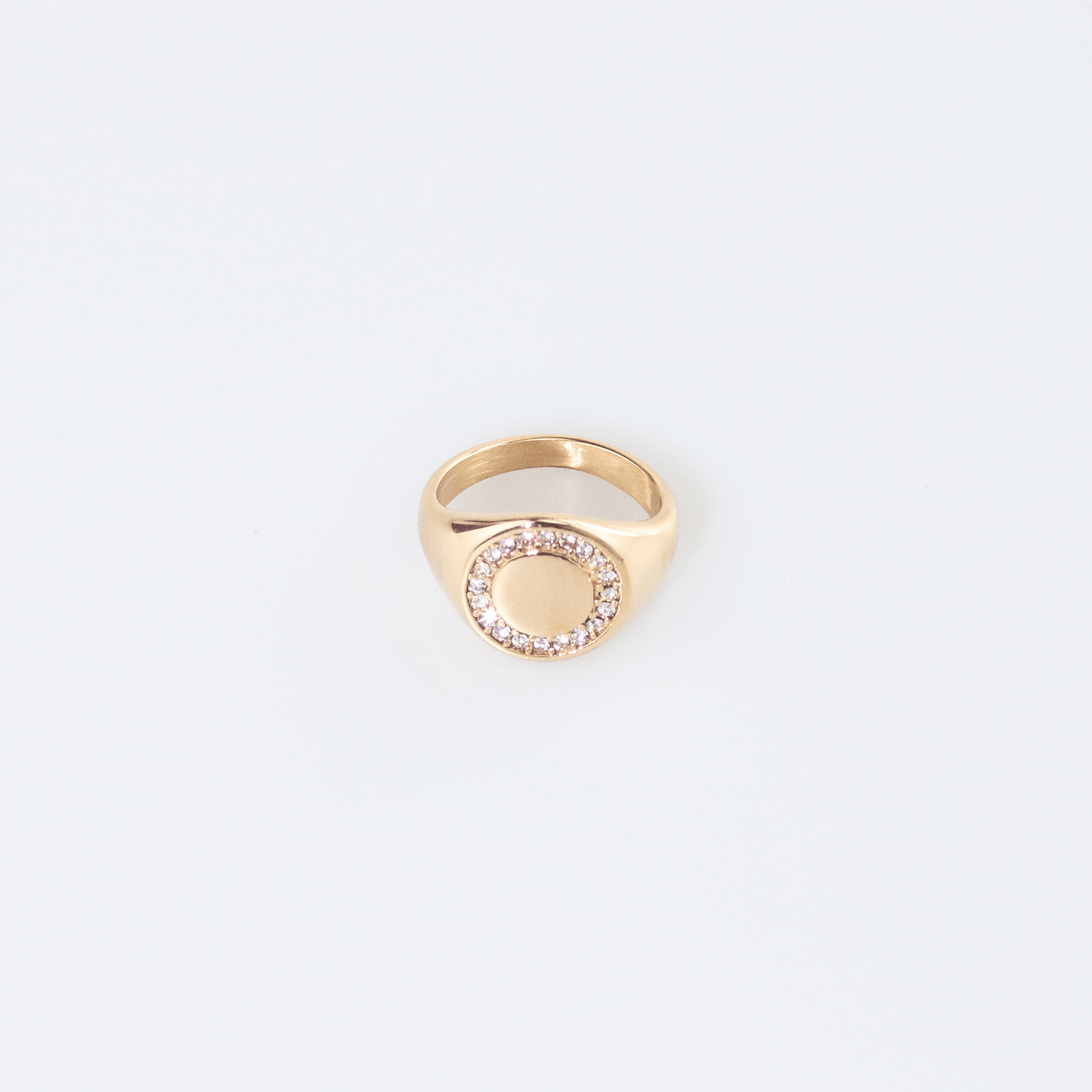 Circle Pave Signet Ring