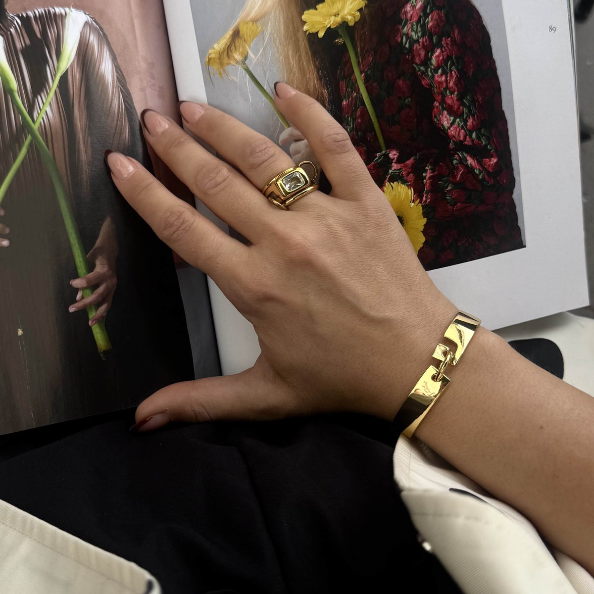 CleoInterlockingBangle