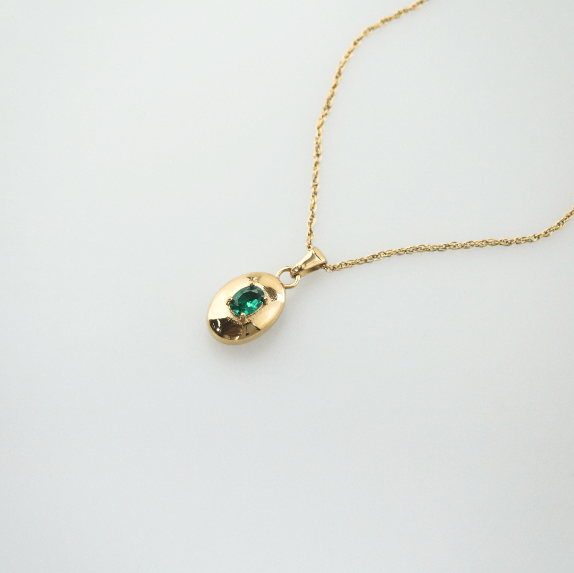 emerald necklace gold