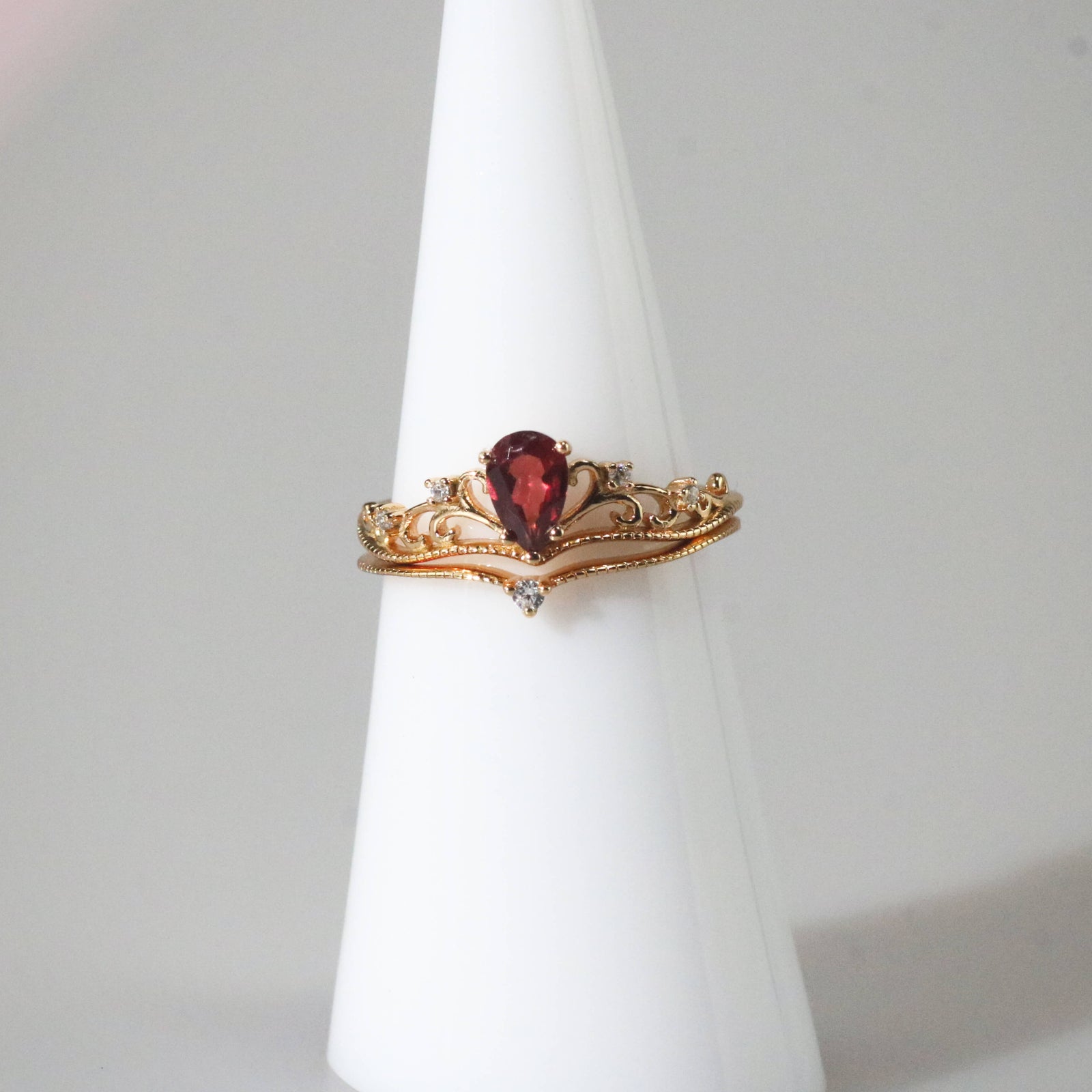 Meideya Jewelry ruby crown ring set