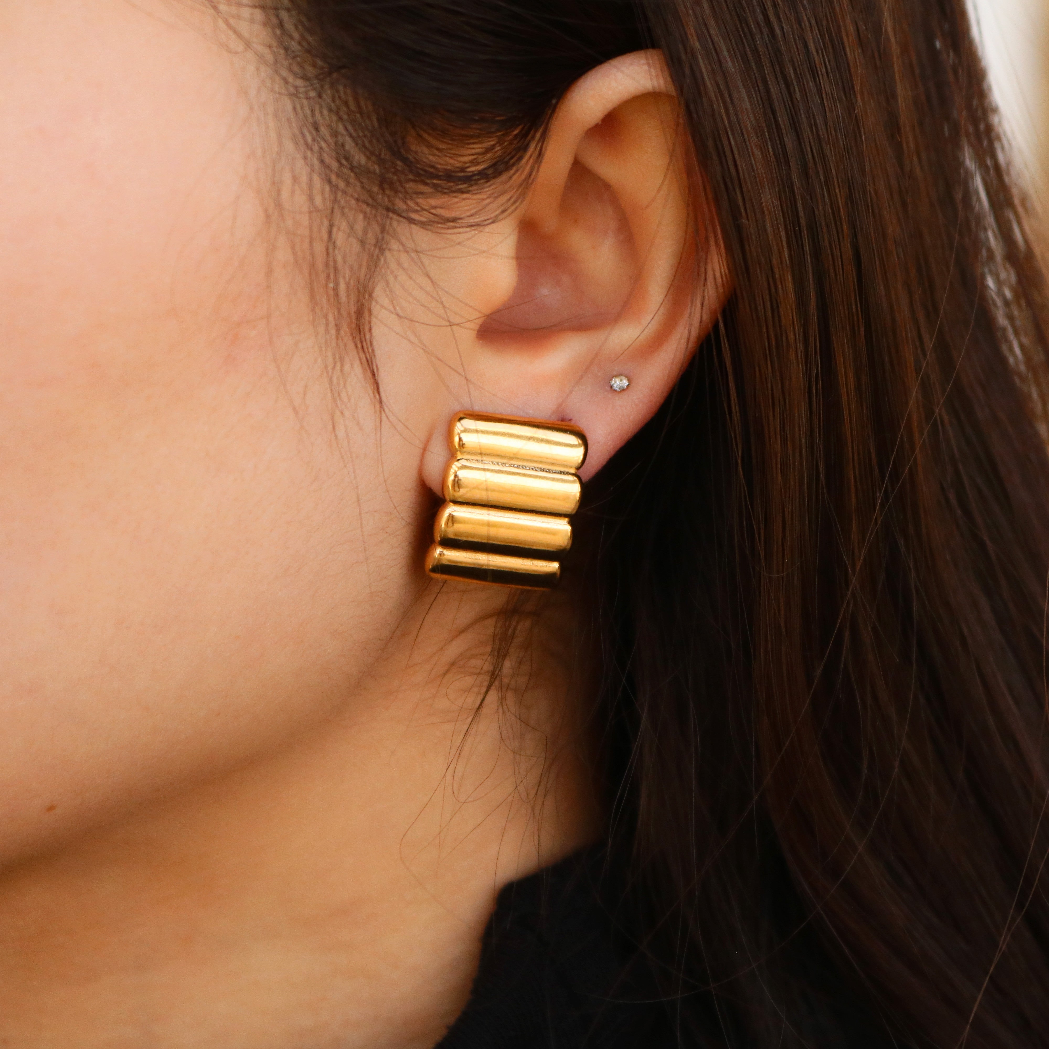 Meideya Jewelry Gold ribbed Chunky Stud Earrings