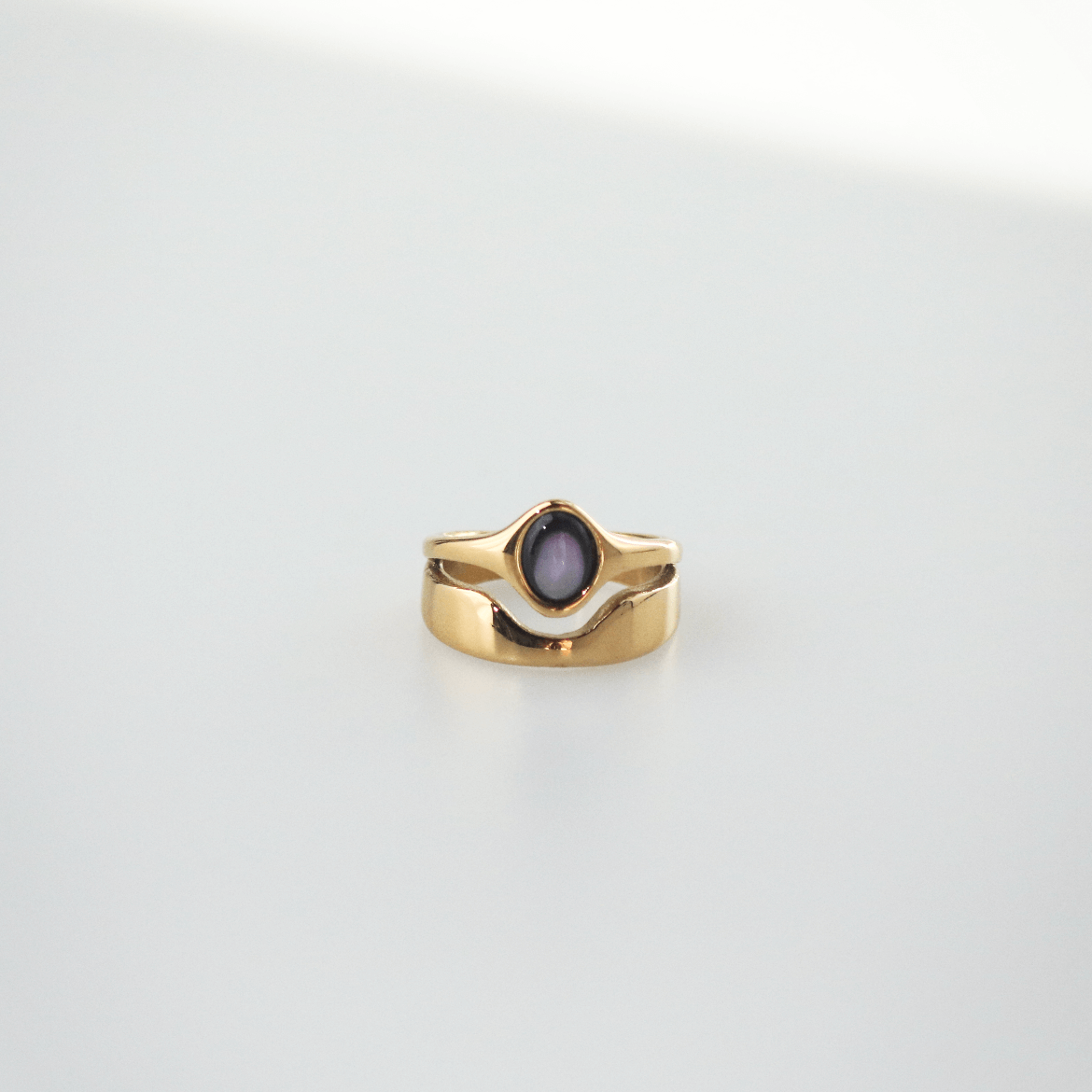 Hugo Ring - Black Mother of Pearl