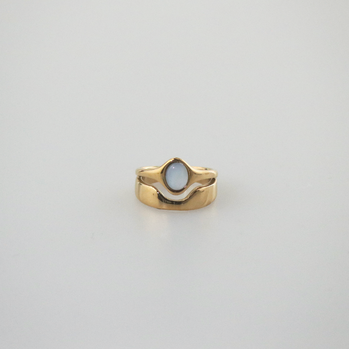 Hugo Ring - White Mother of Pearl