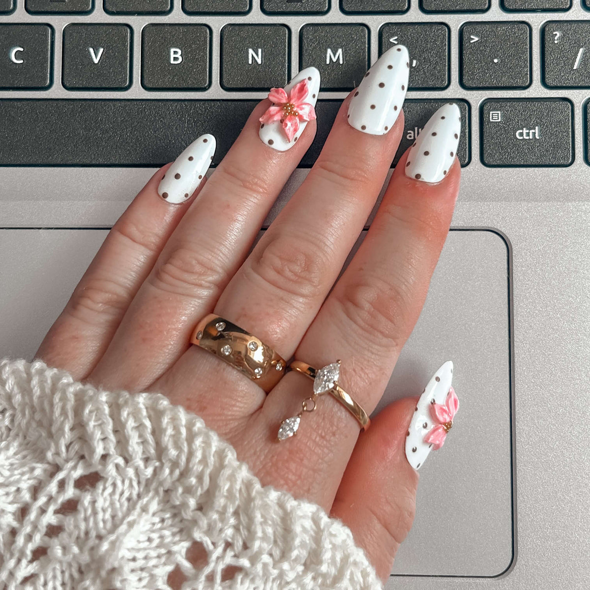 Stellar_Band
Marquise_Charm_Ring