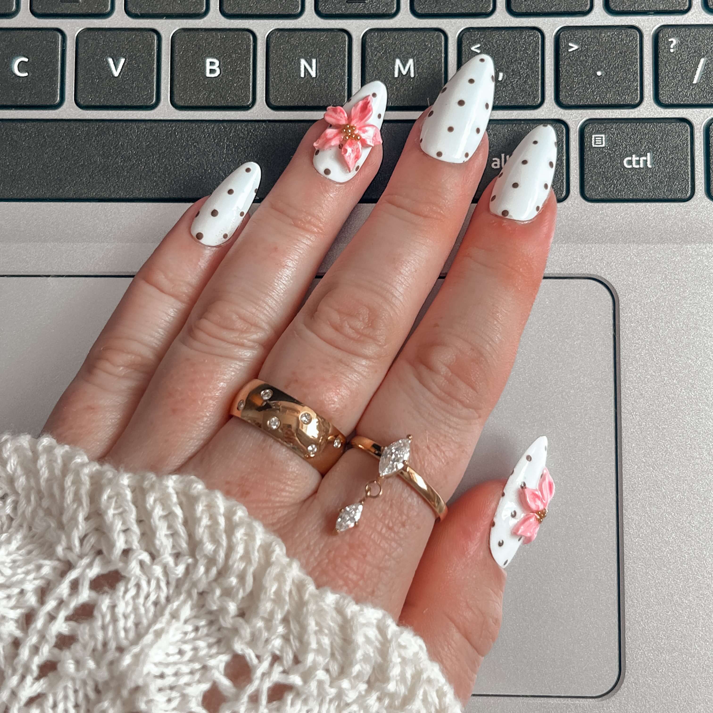 Stellar_Band
Marquise_Charm_Ring