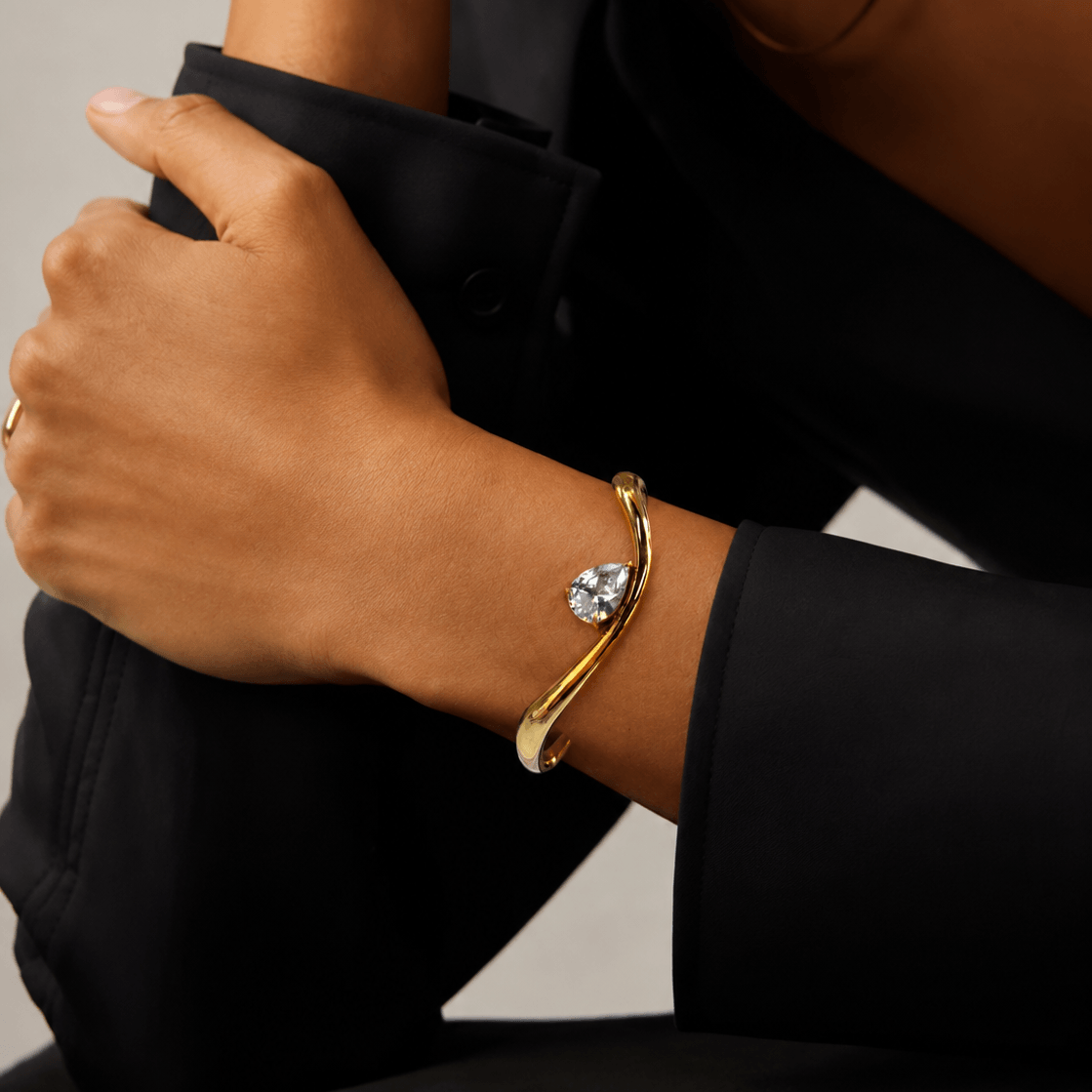 Wavy_Pear_Cuff