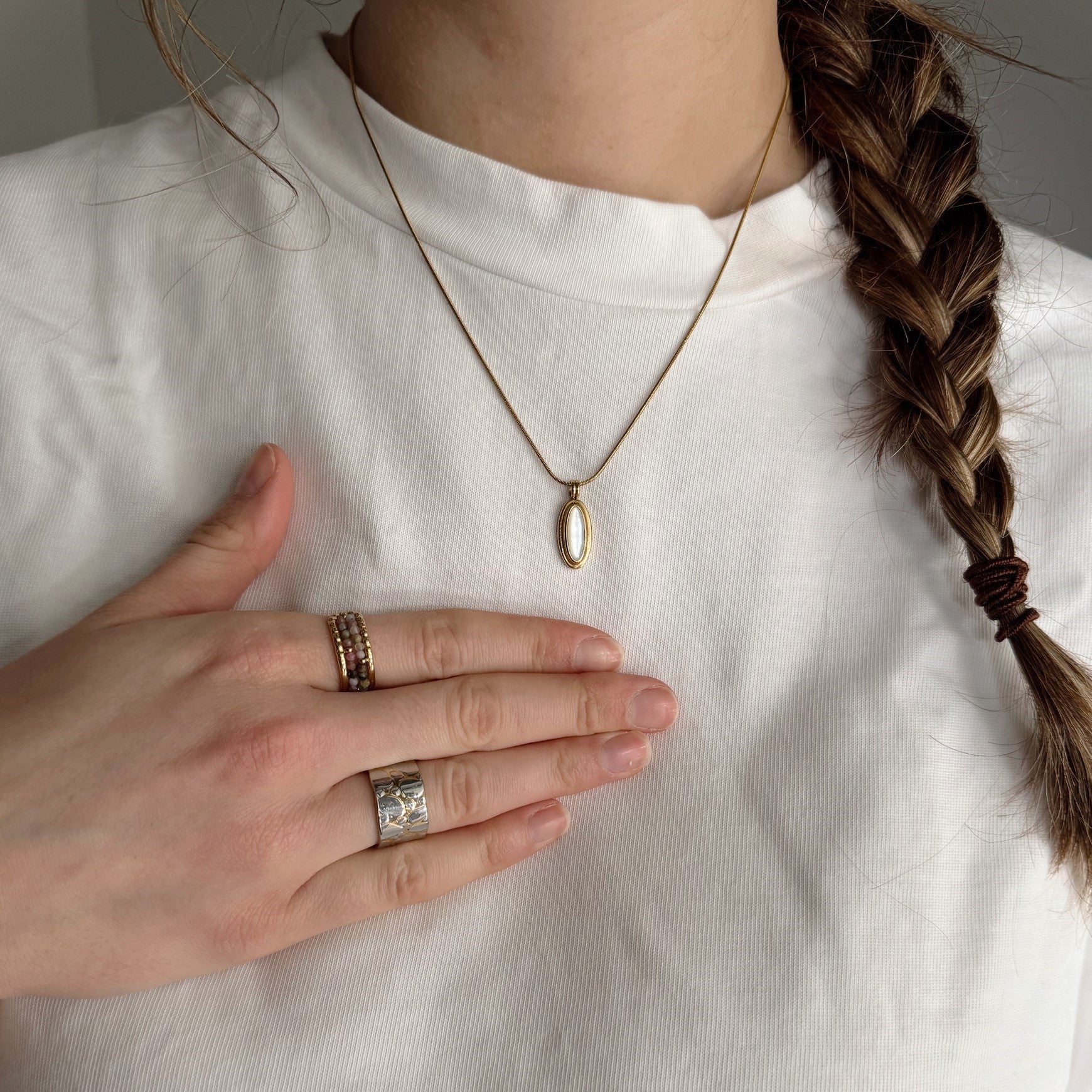 Vintage Mother of Pearl Necklace