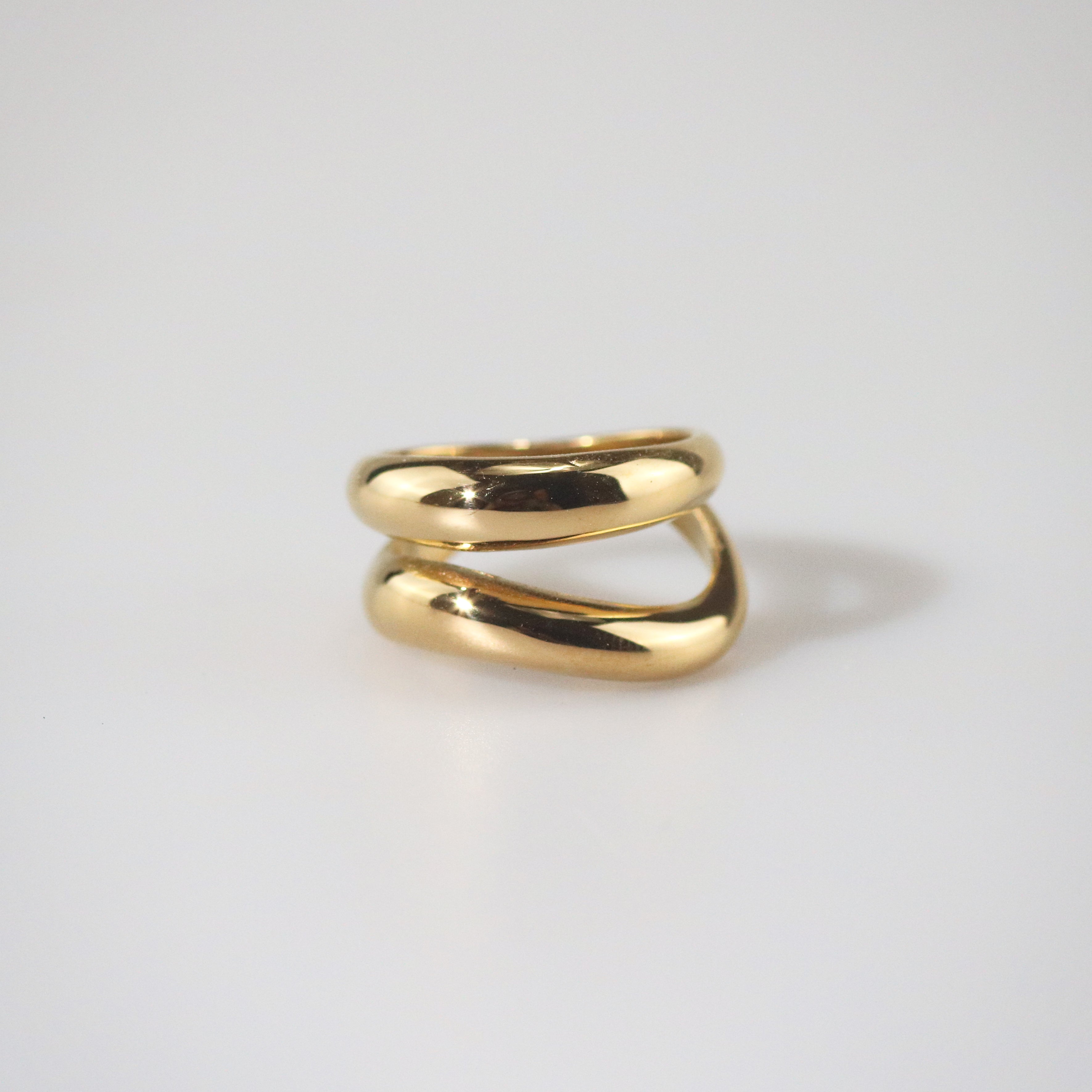 gold wave ring 