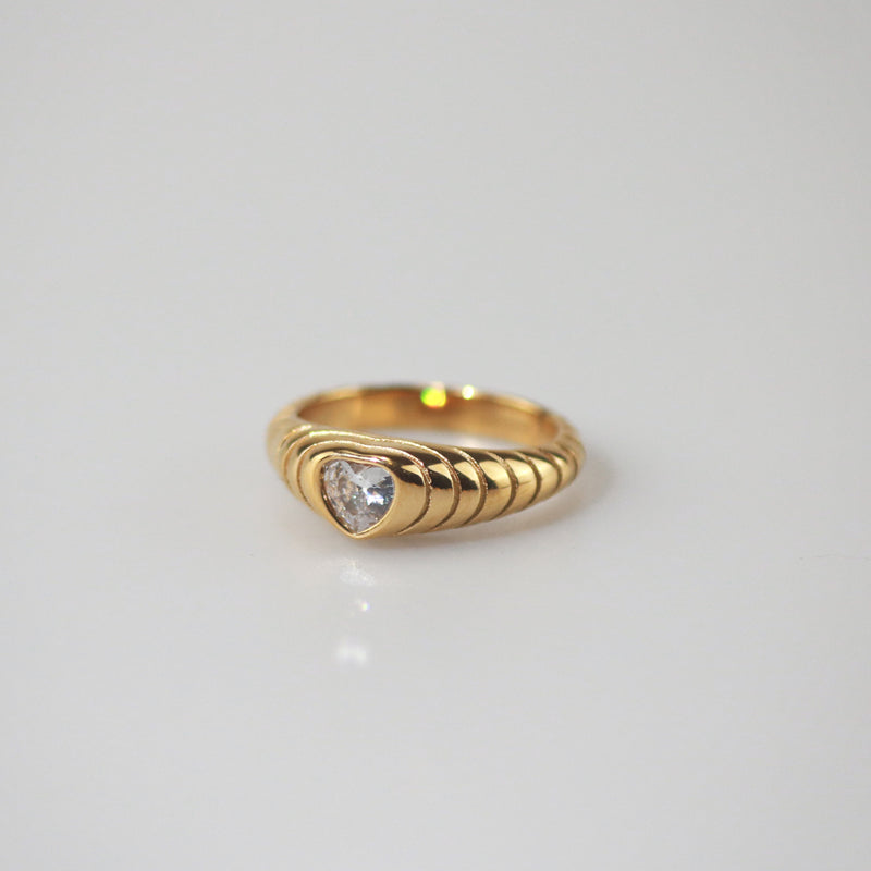 Meideya Jewelry Heart Shaped Cubic Zirconia Ring
