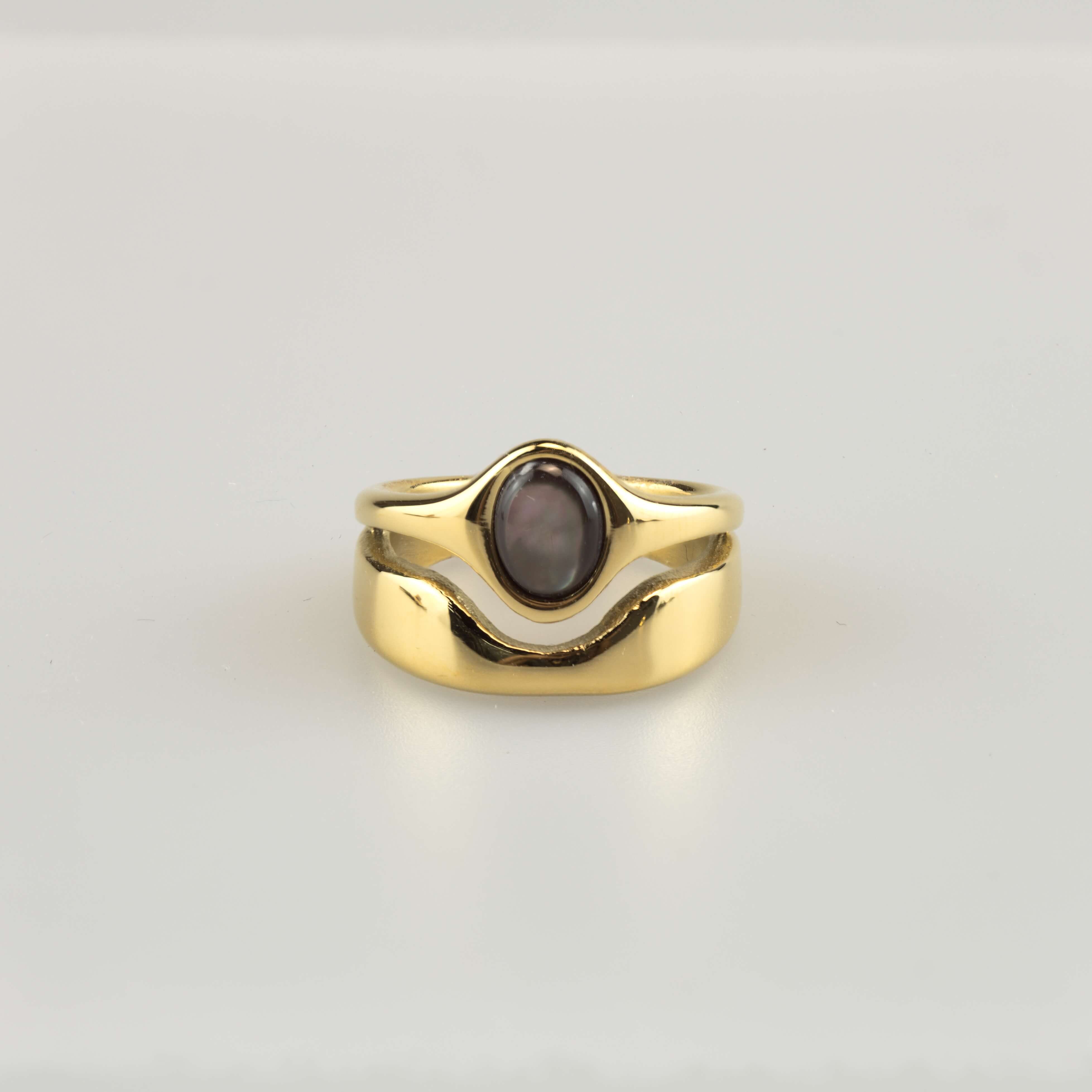 Hugo Ring - Black Mother of Pearl